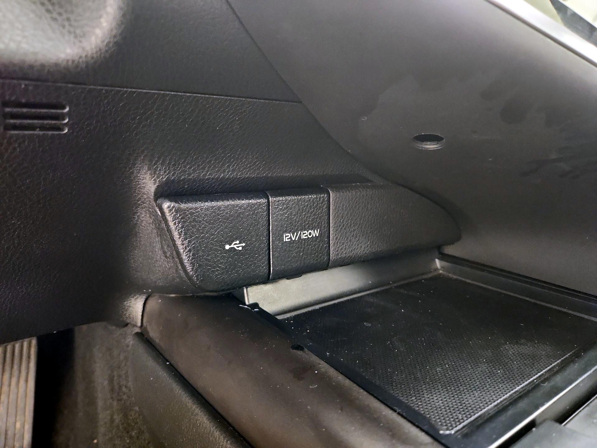 Thumbnail: 2021 Toyota Camry - 18