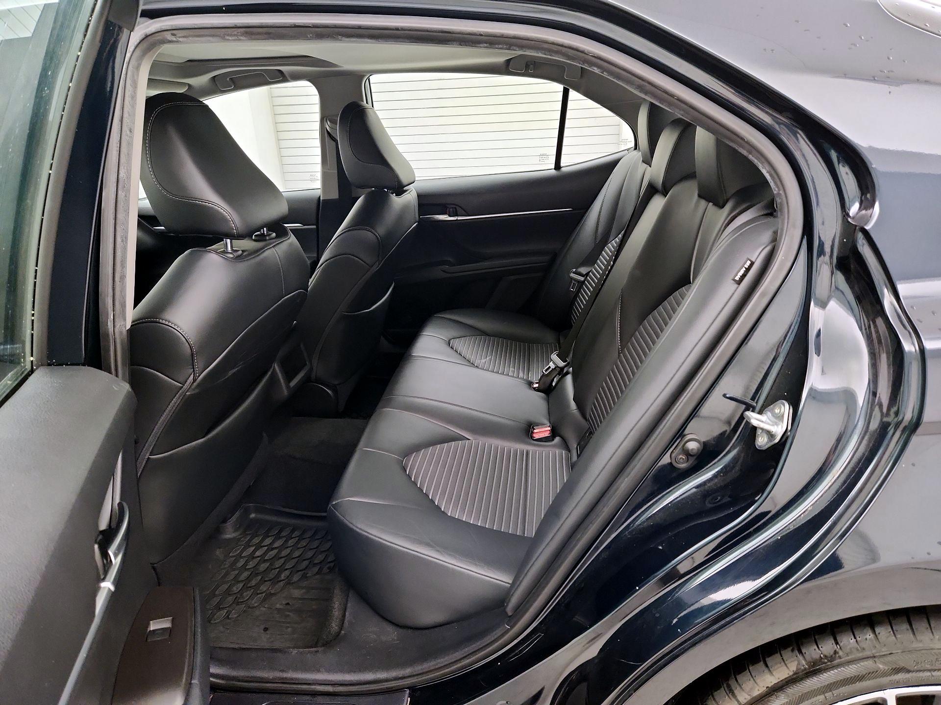 Thumbnail: 2021 Toyota Camry - 20