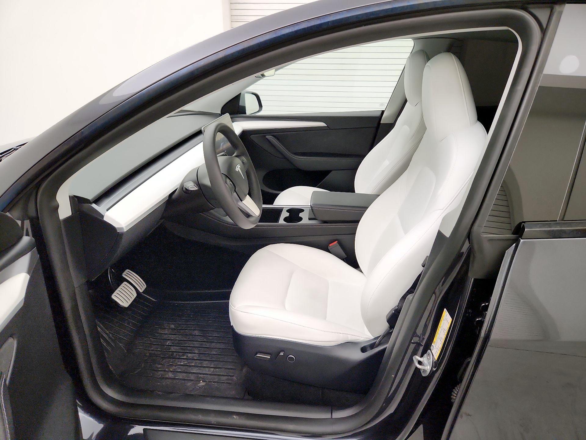 Thumbnail: 2024 Tesla Model Y - 11