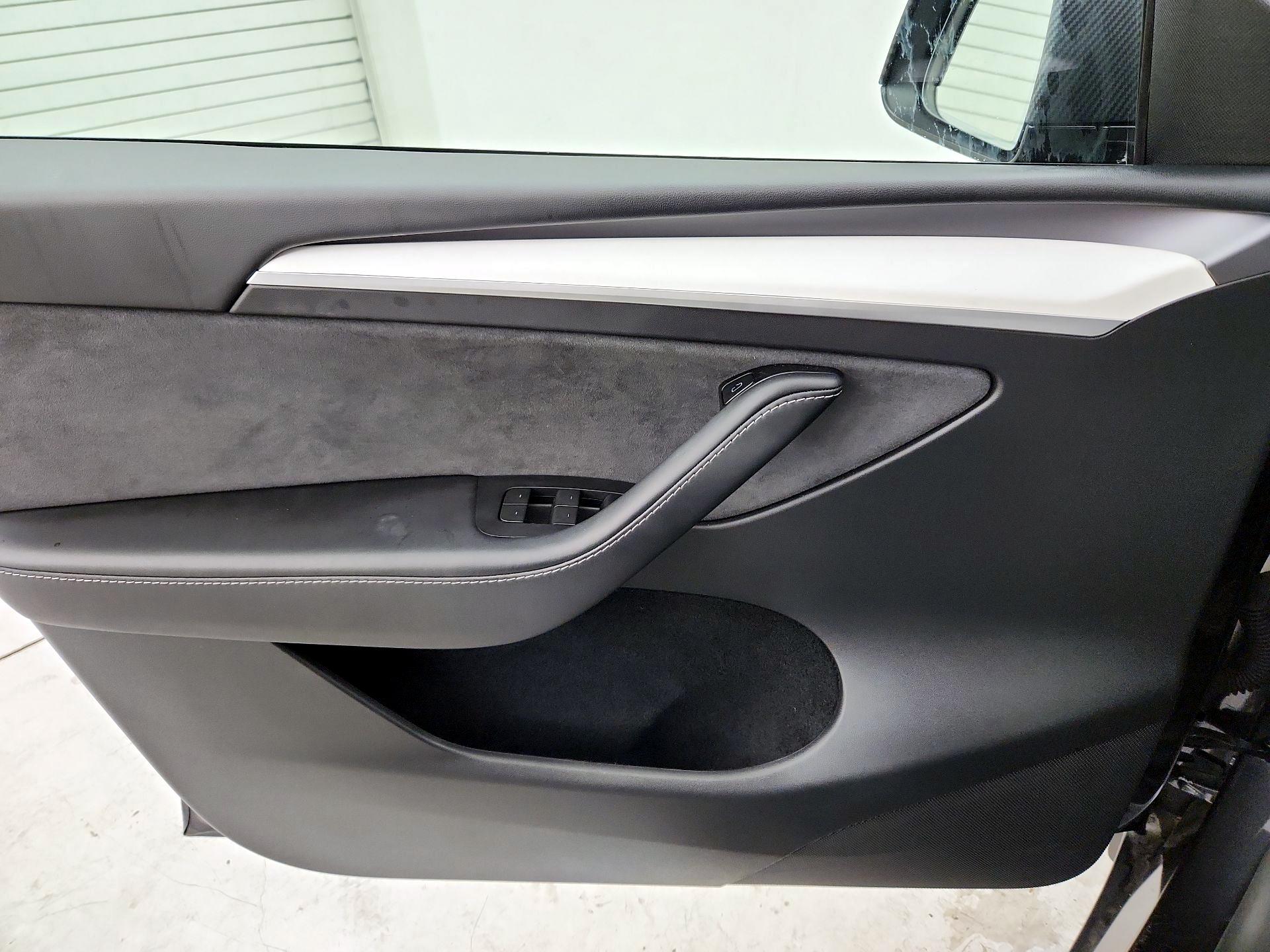 Thumbnail: 2024 Tesla Model Y - 12