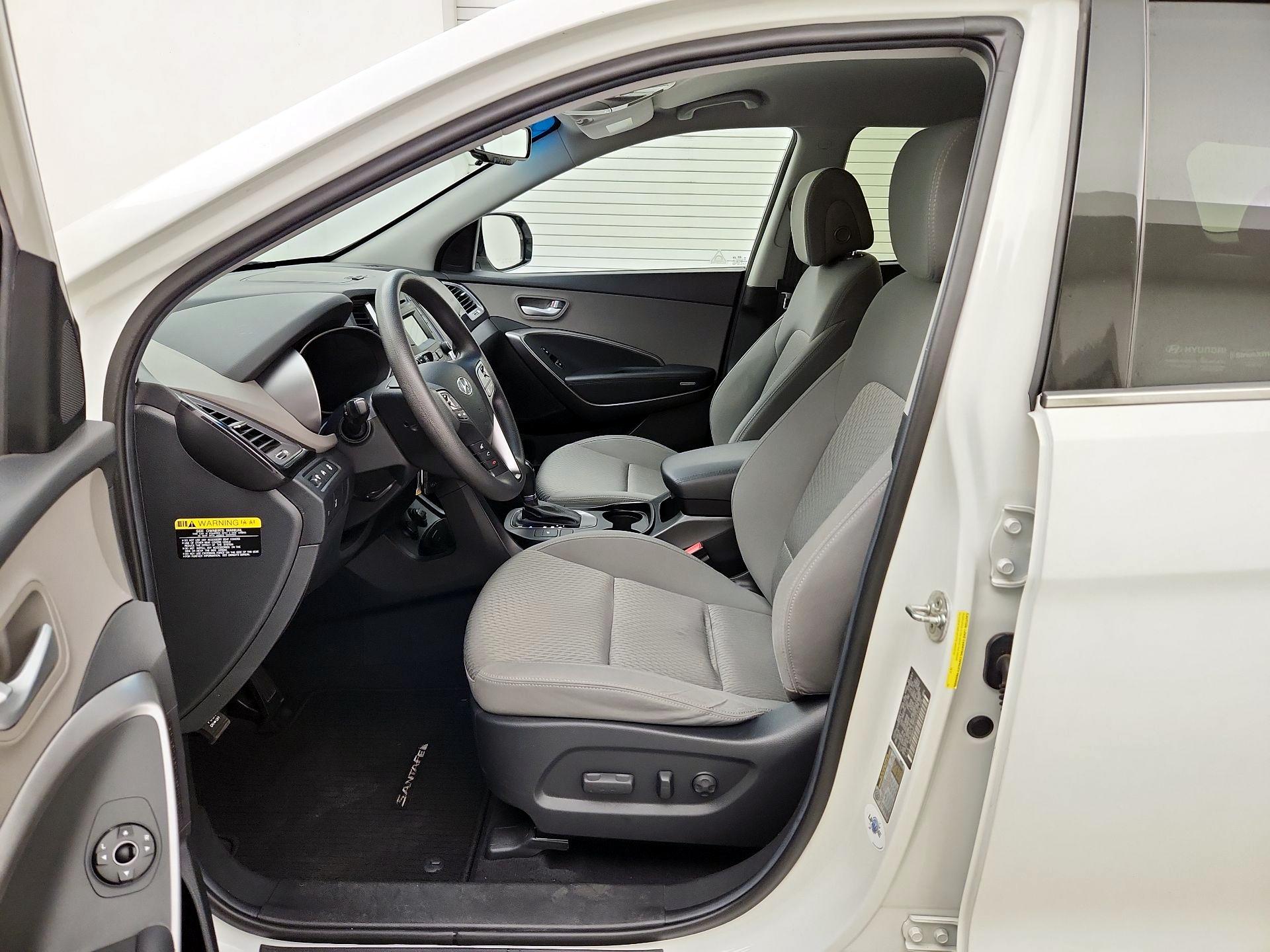 Thumbnail: 2015 Hyundai Santa Fe - 11