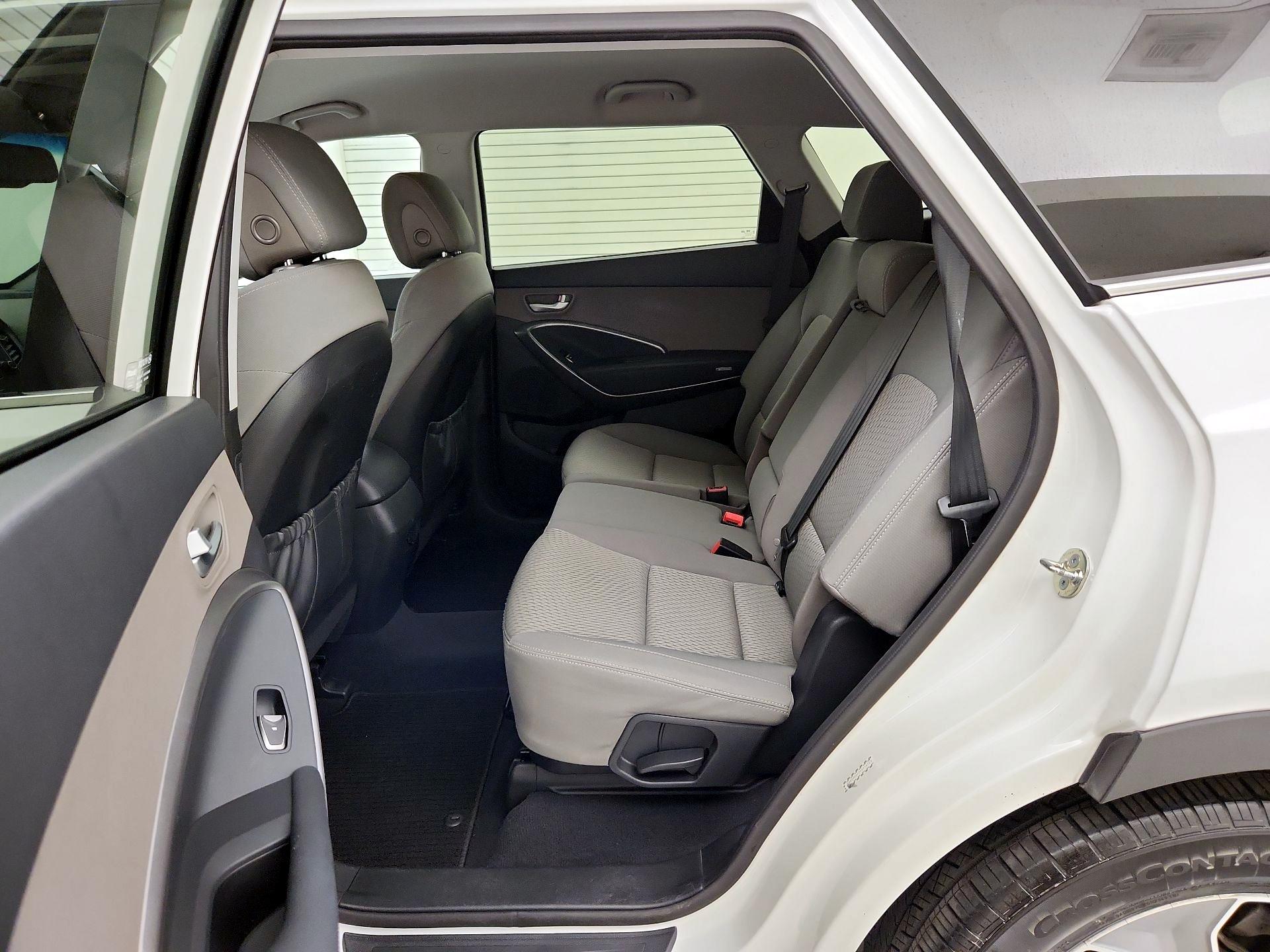 Thumbnail: 2015 Hyundai Santa Fe - 19