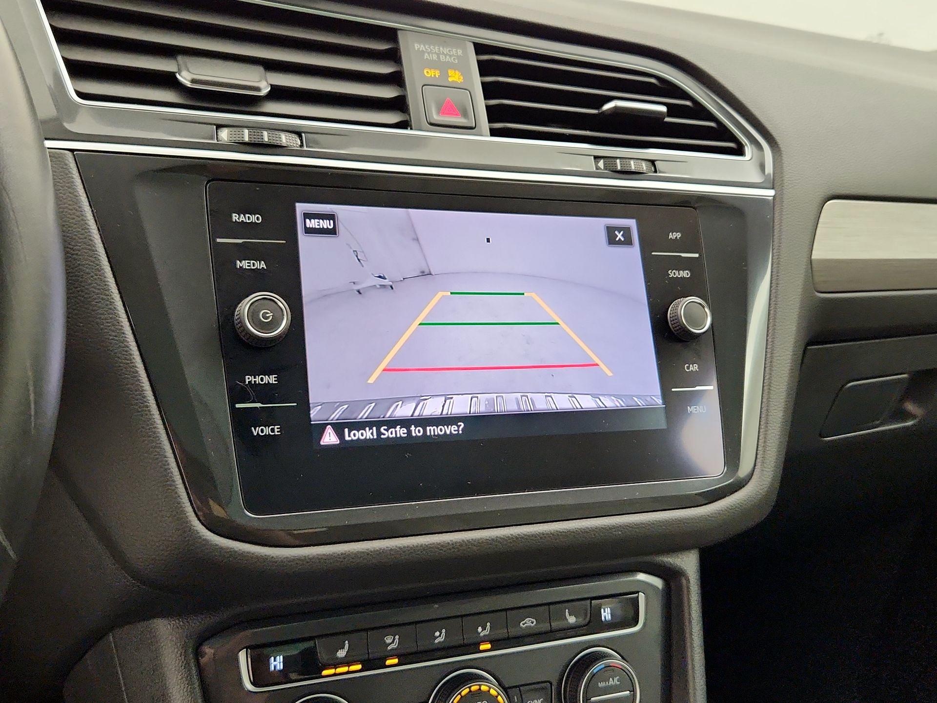 Thumbnail: 2020 Volkswagen Tiguan - 14