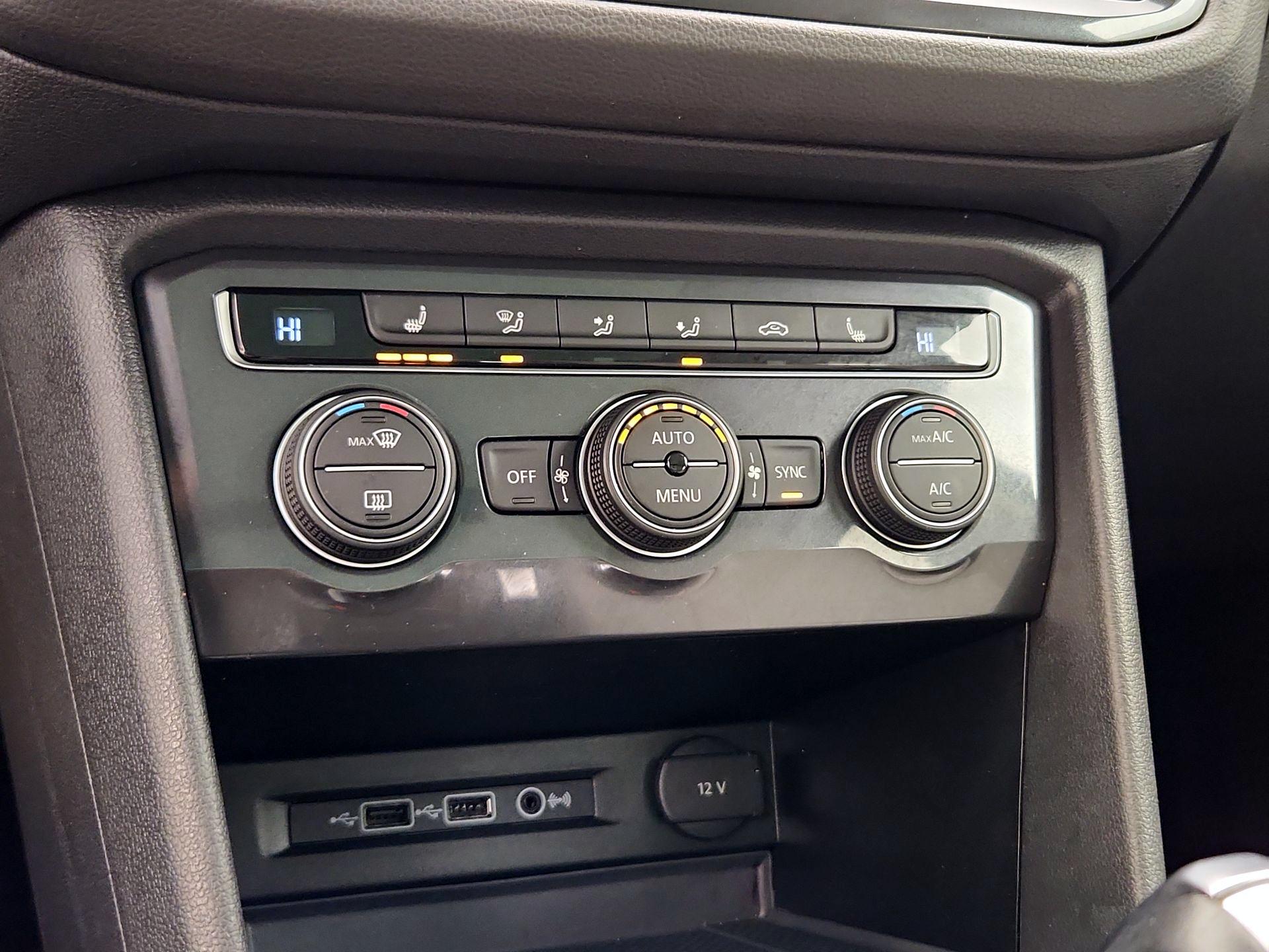 Thumbnail: 2020 Volkswagen Tiguan - 16