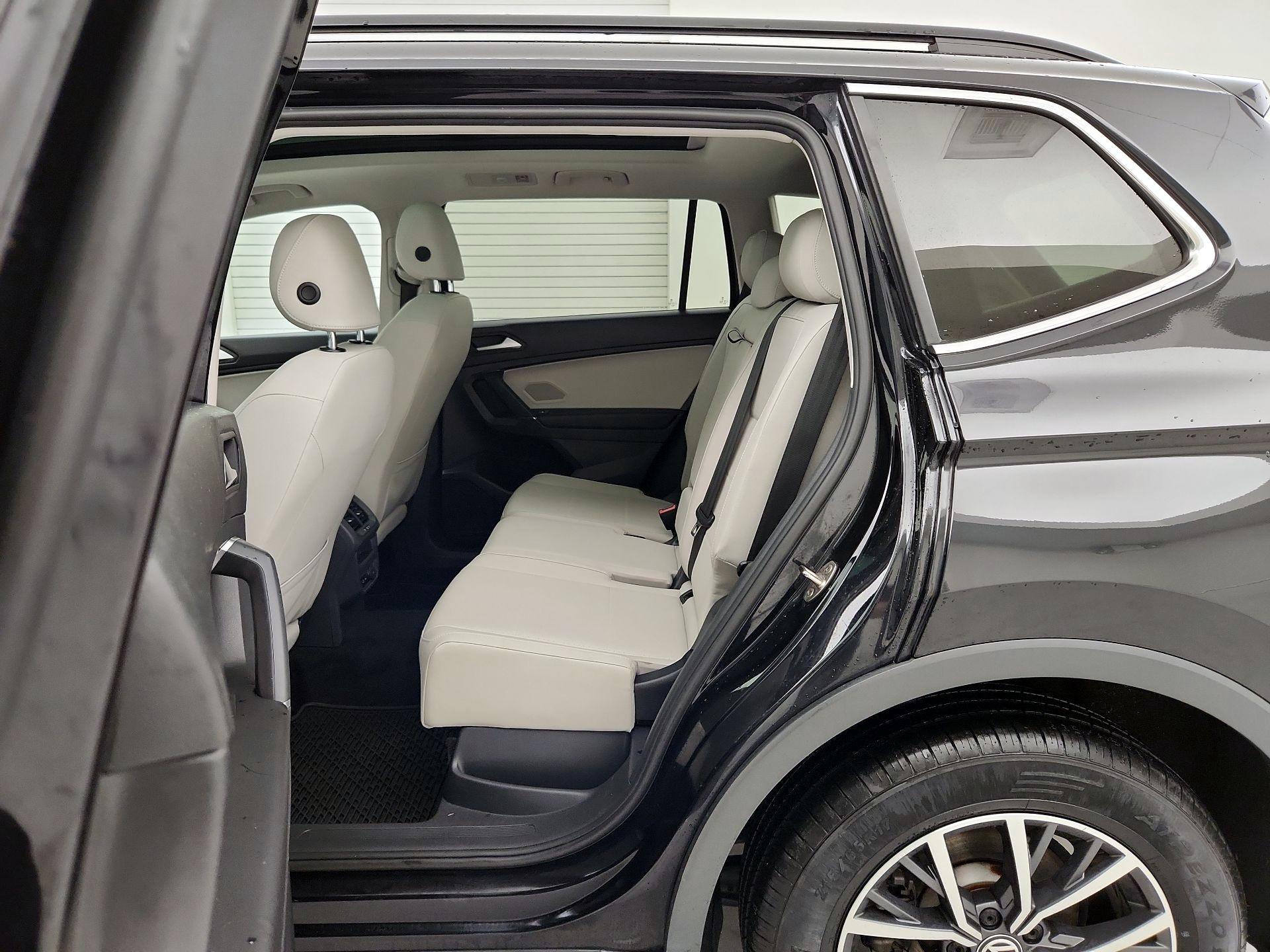 Thumbnail: 2020 Volkswagen Tiguan - 20