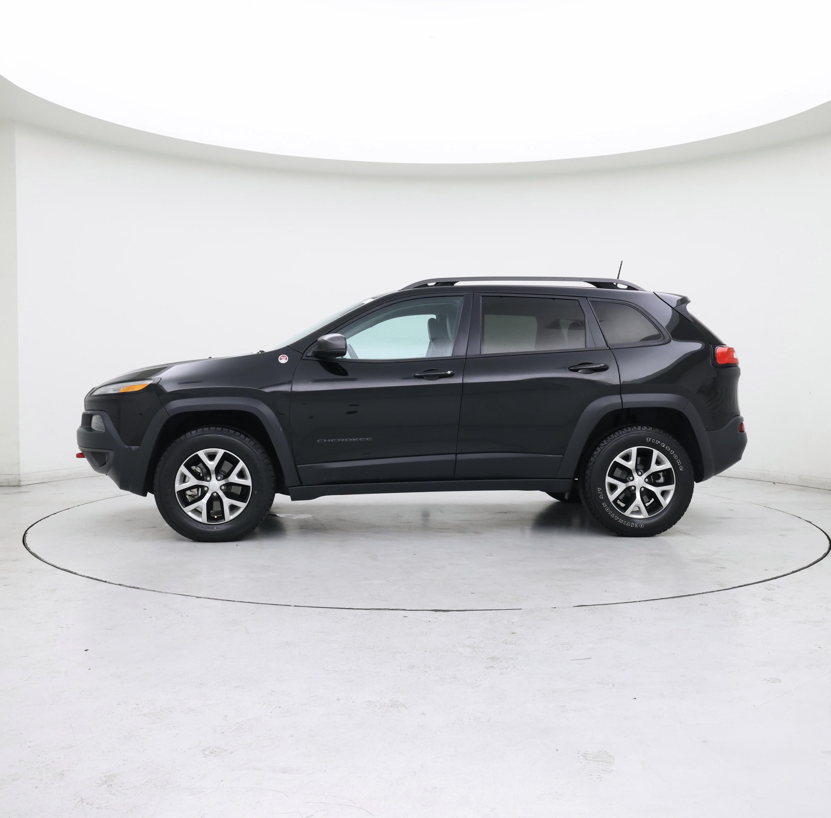 Thumbnail: 2018 Jeep Cherokee - 3