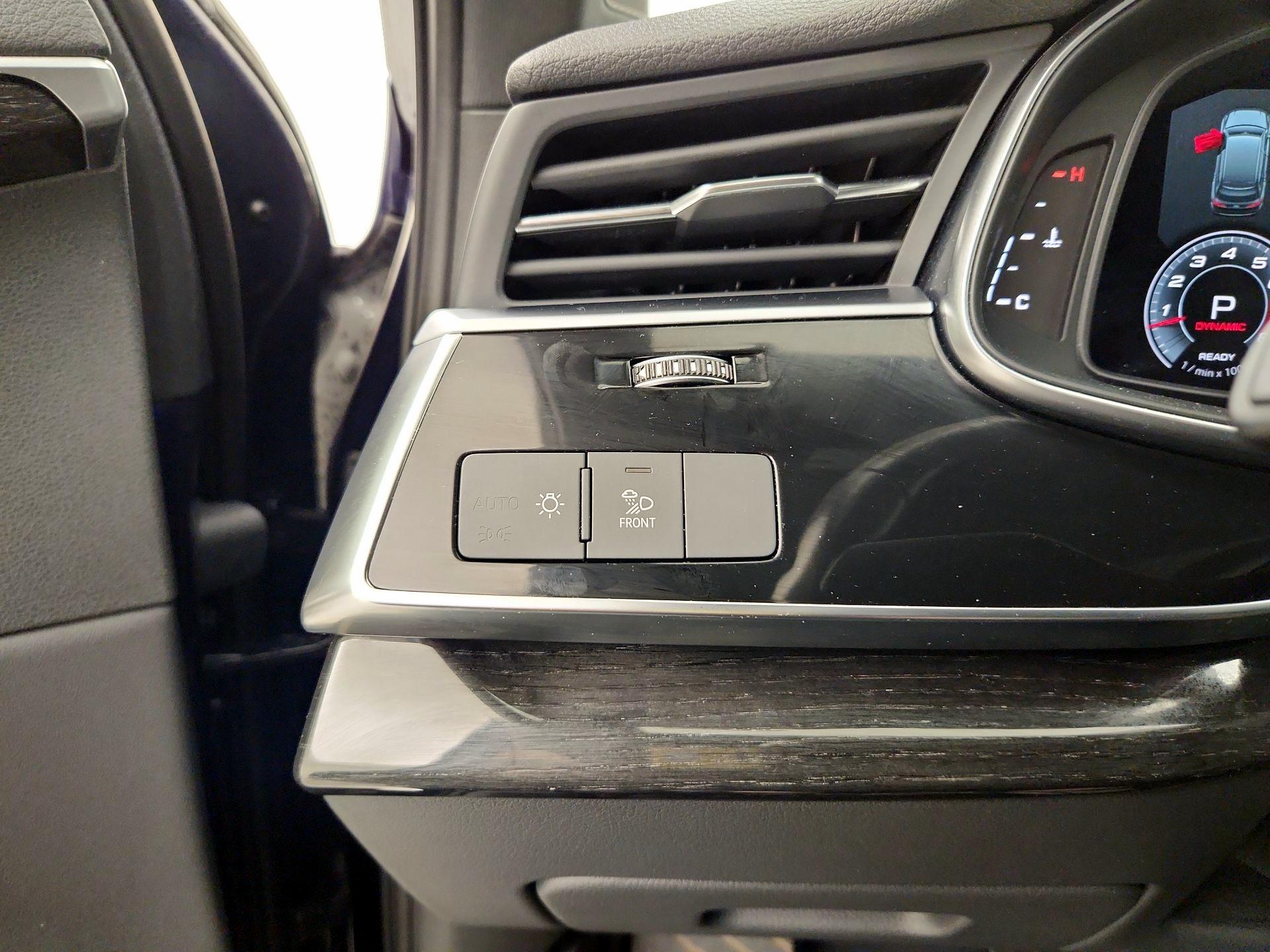 Thumbnail: 2021 Audi Q7 - 13