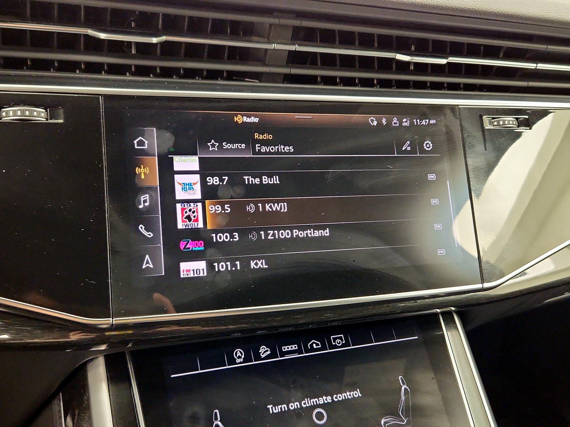 Thumbnail: 2021 Audi Q7 - 16