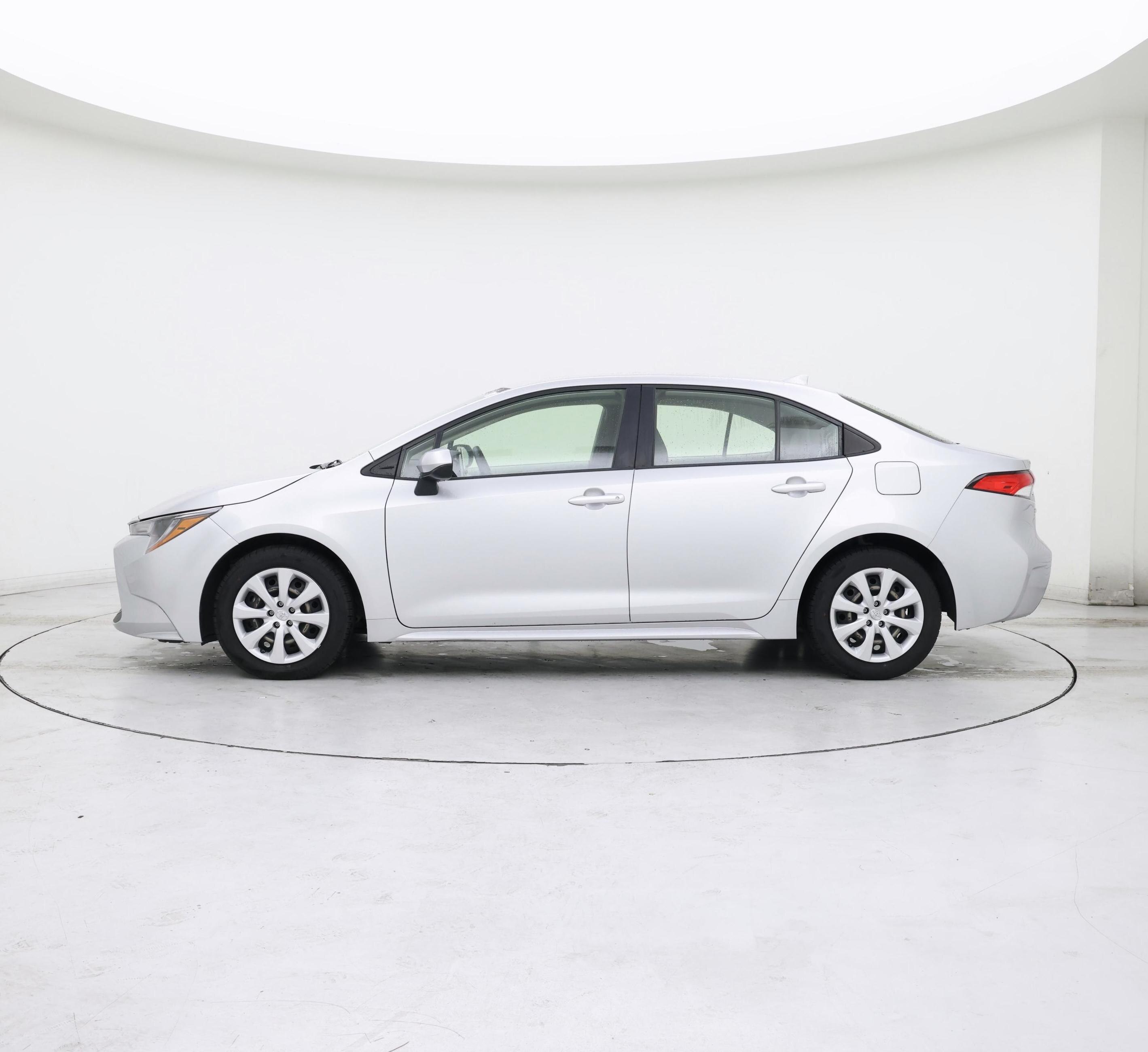 Thumbnail: 2021 Toyota Corolla - 3