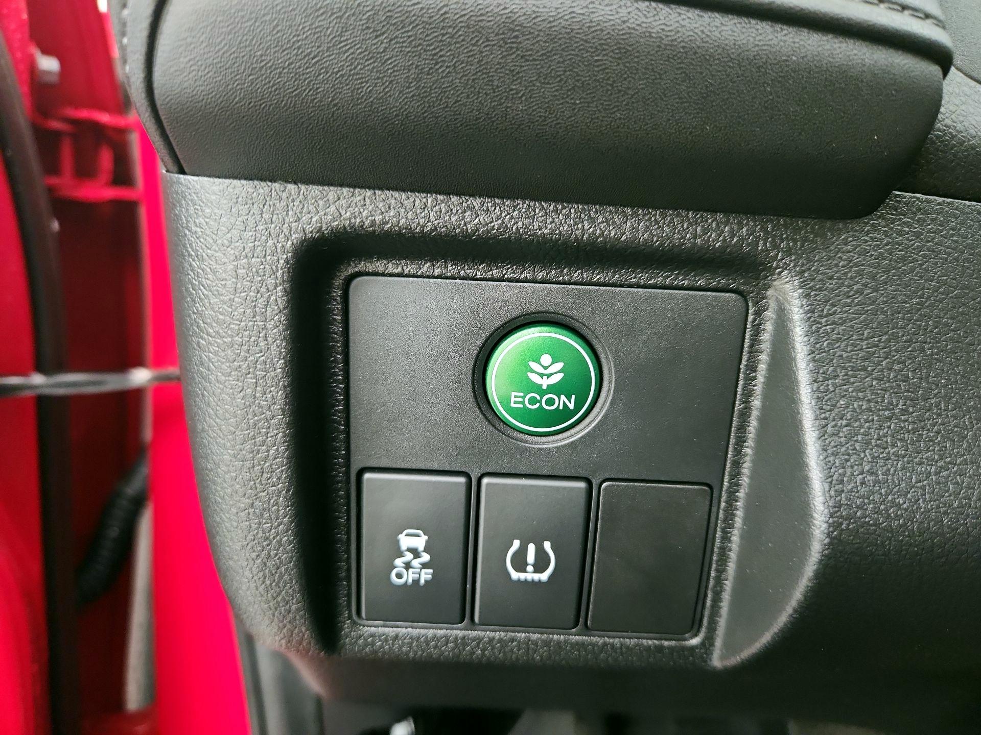 Thumbnail: 2017 Honda HR-V - 14