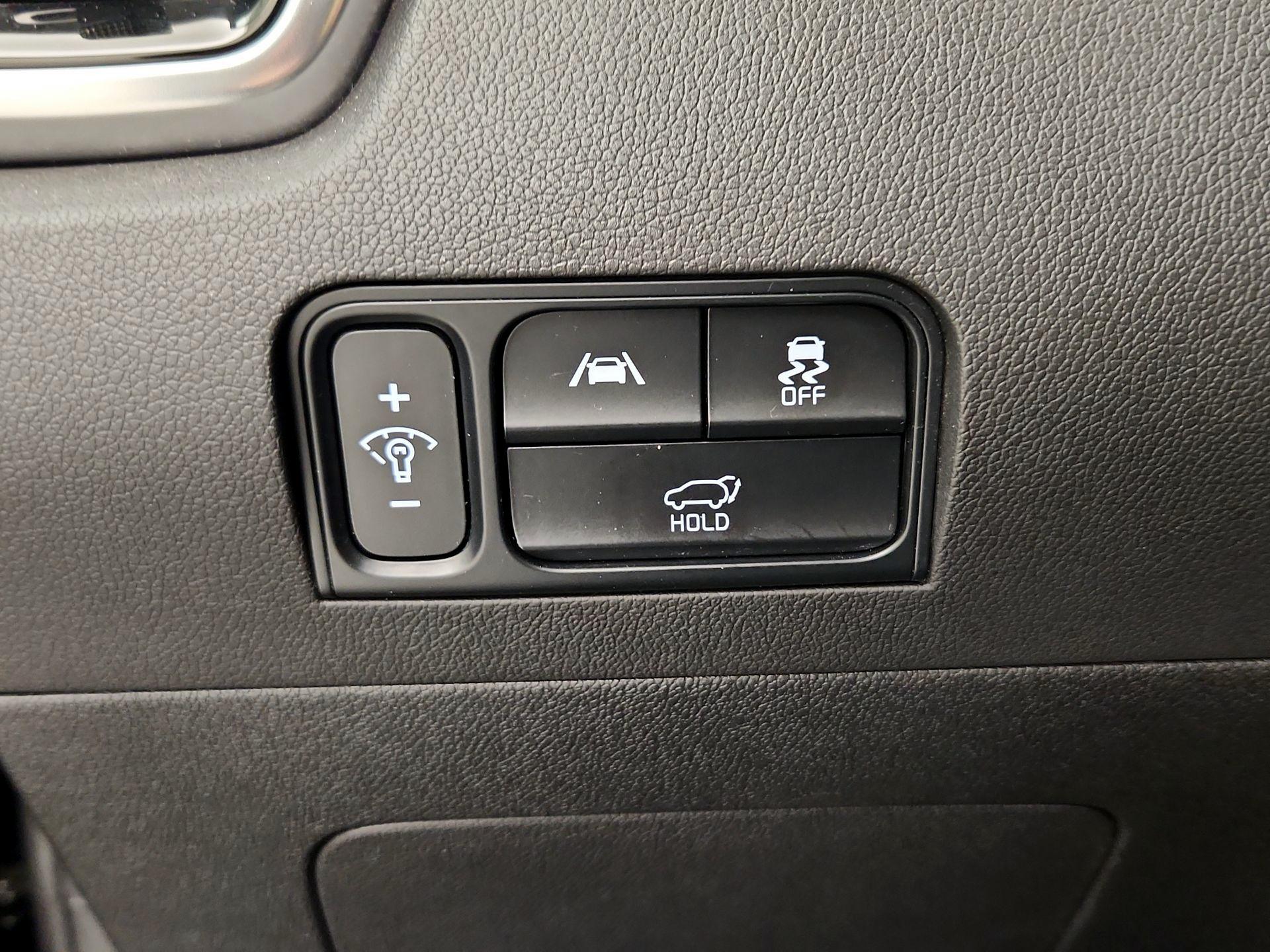 Thumbnail: 2023 Kia Sorento - 13