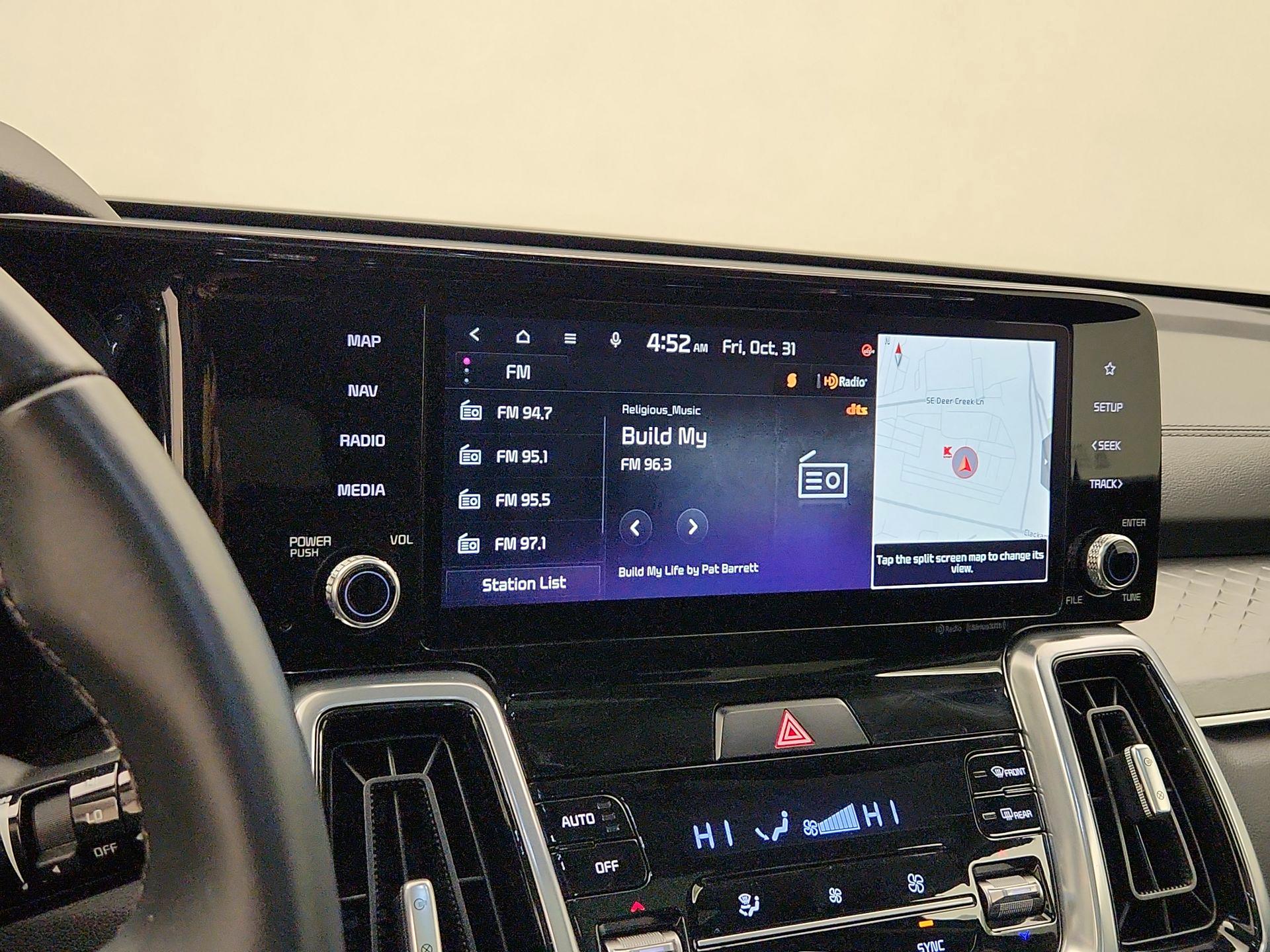 Thumbnail: 2023 Kia Sorento - 16