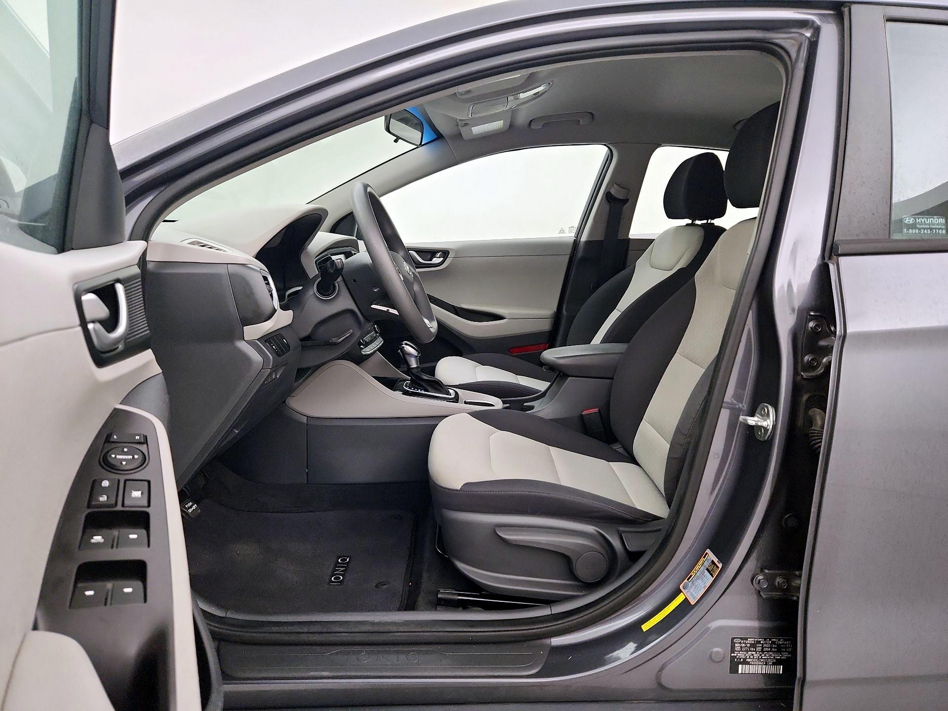 Thumbnail: 2019 Hyundai Ioniq - 11