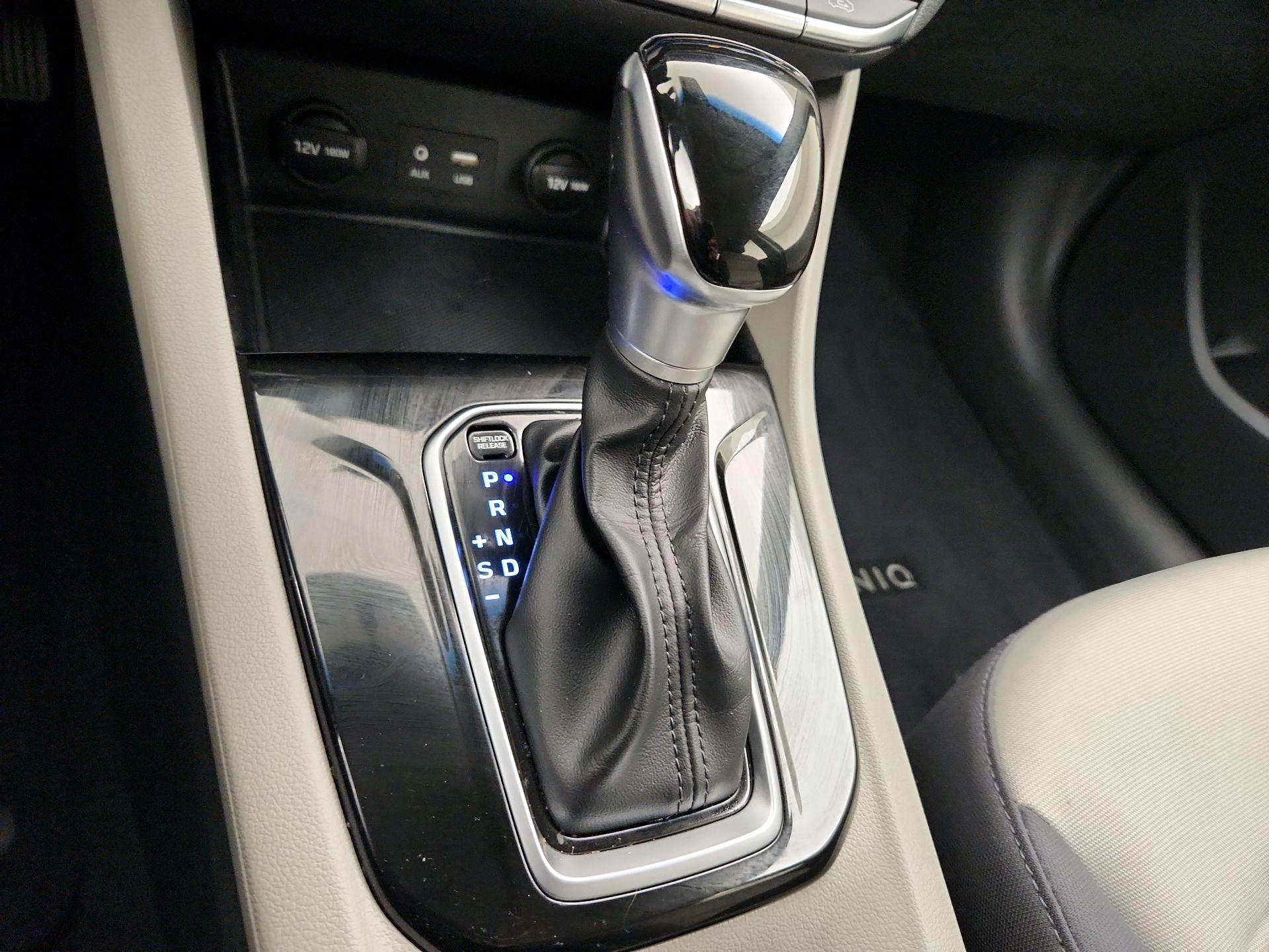 Thumbnail: 2019 Hyundai Ioniq - 17