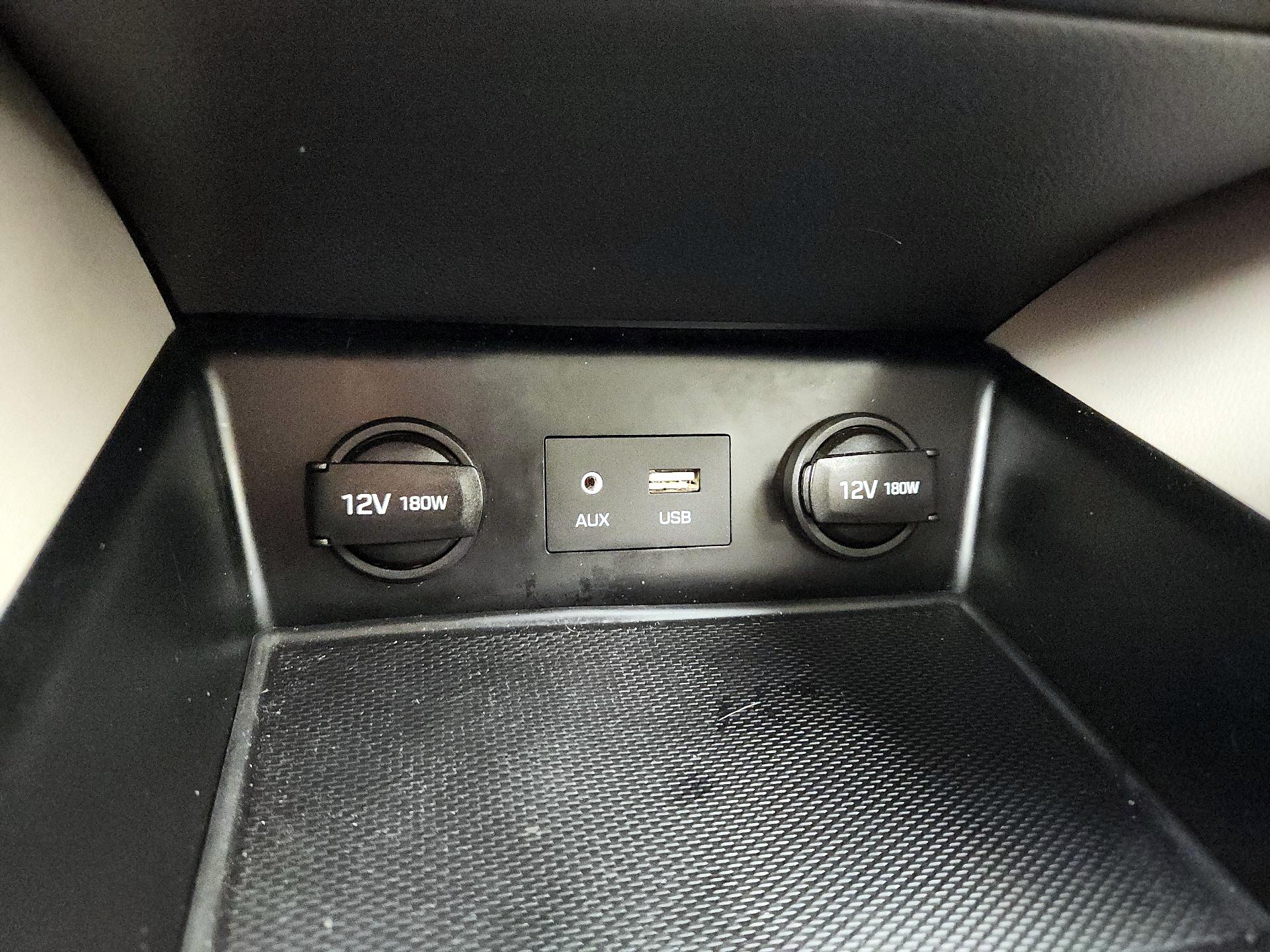 Thumbnail: 2019 Hyundai Ioniq - 18