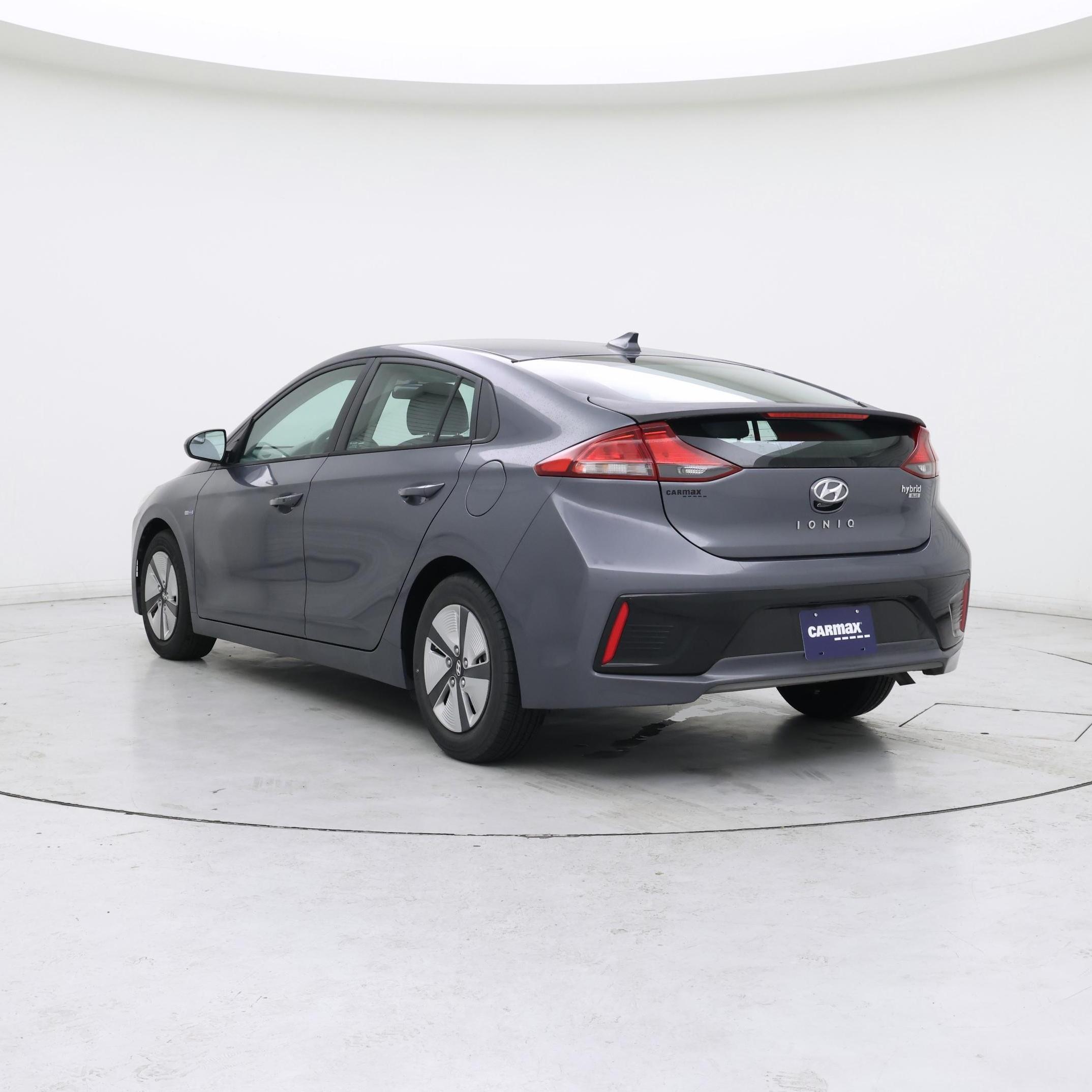 Thumbnail: 2019 Hyundai Ioniq - 2