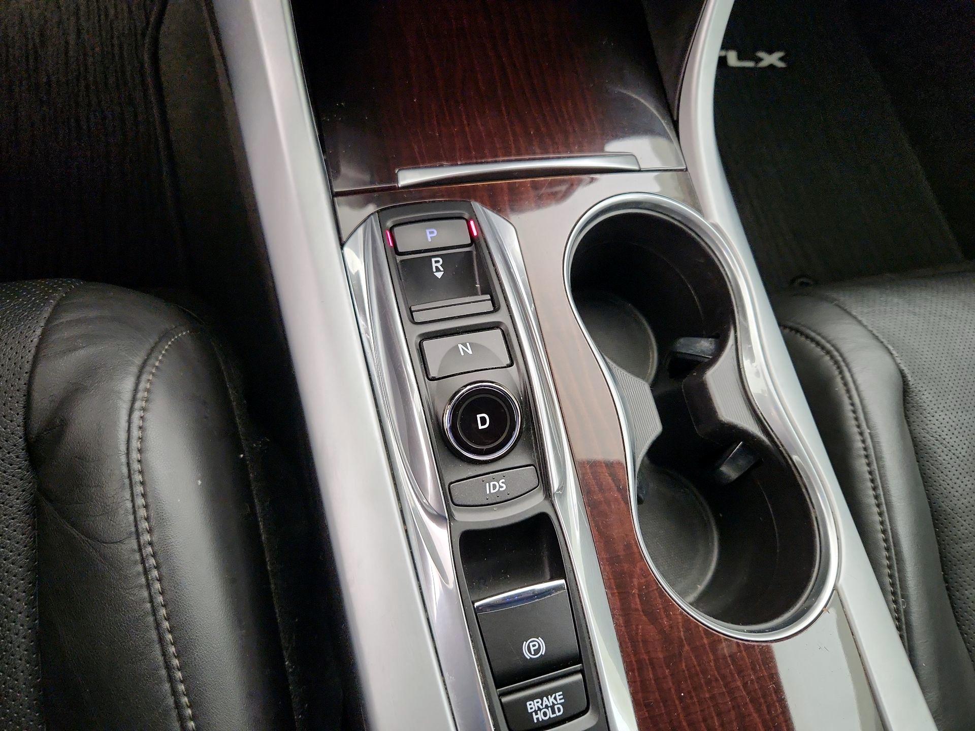 Thumbnail: 2017 Acura TLX - 18