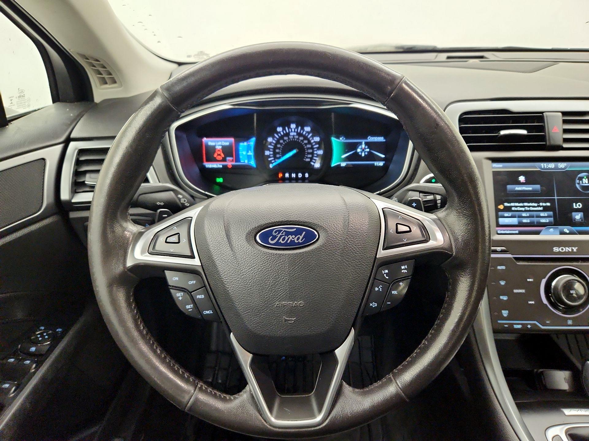 Thumbnail: 2015 Ford Fusion - 10