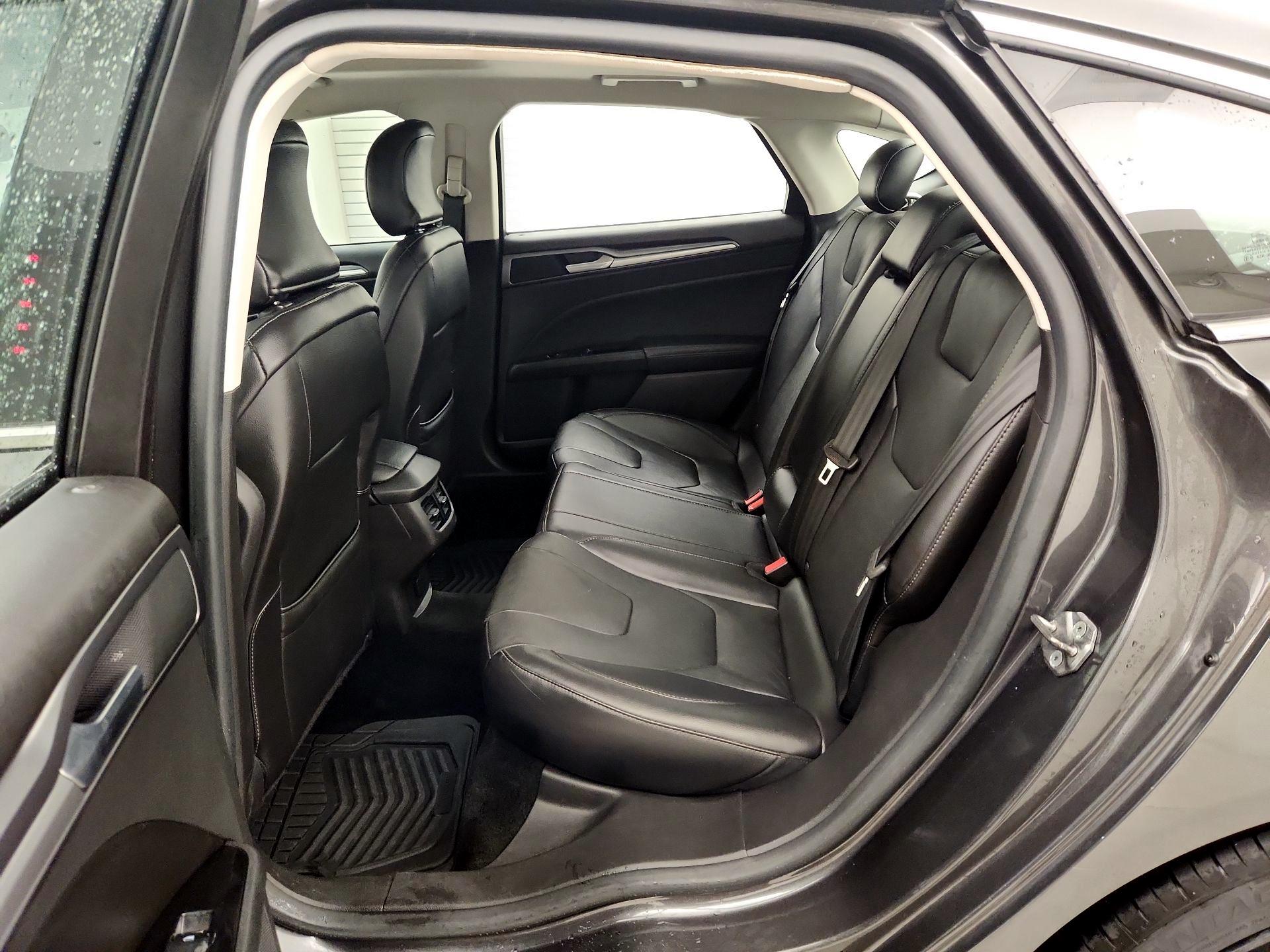 Thumbnail: 2015 Ford Fusion - 20