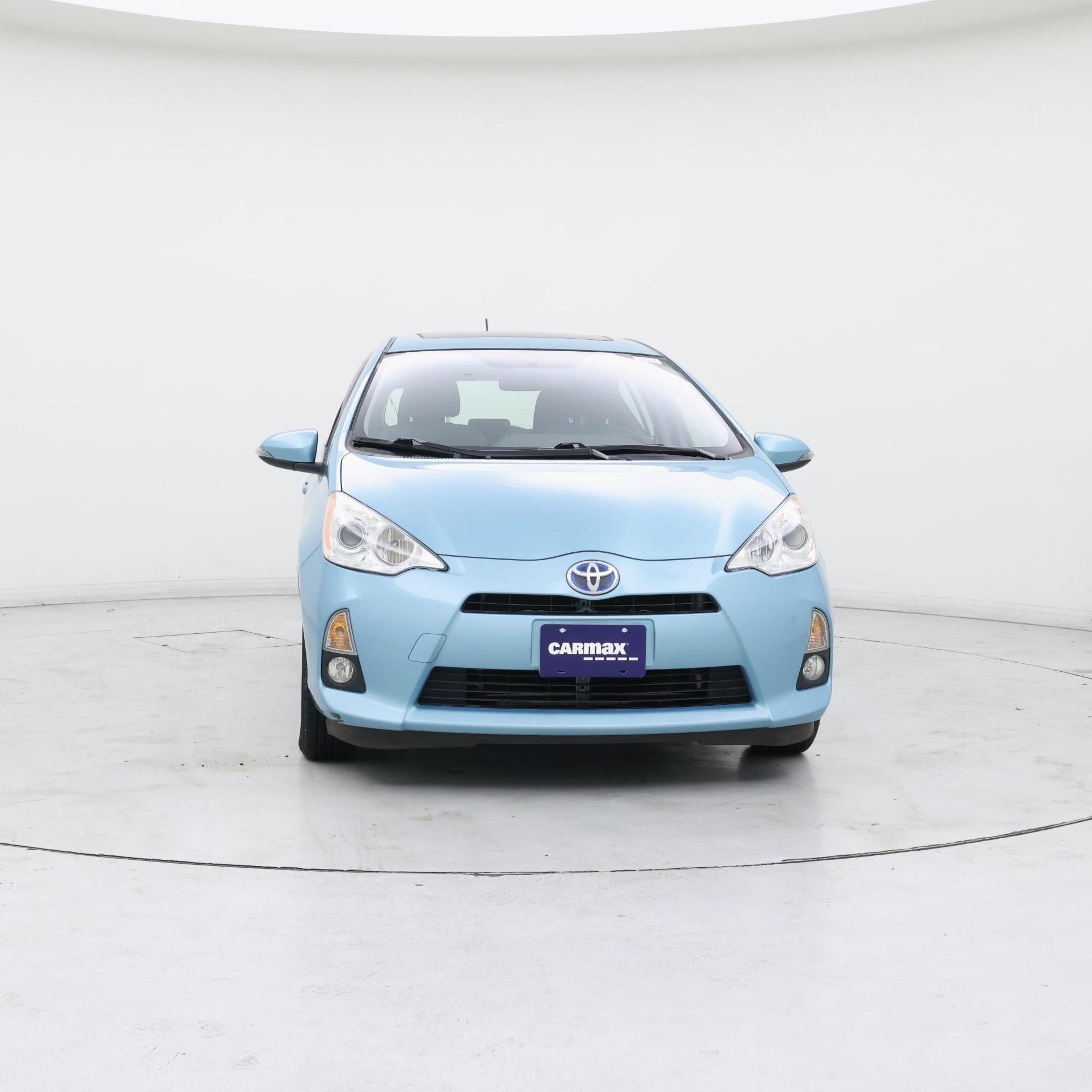 Thumbnail: 2014 Toyota Prius c - 5