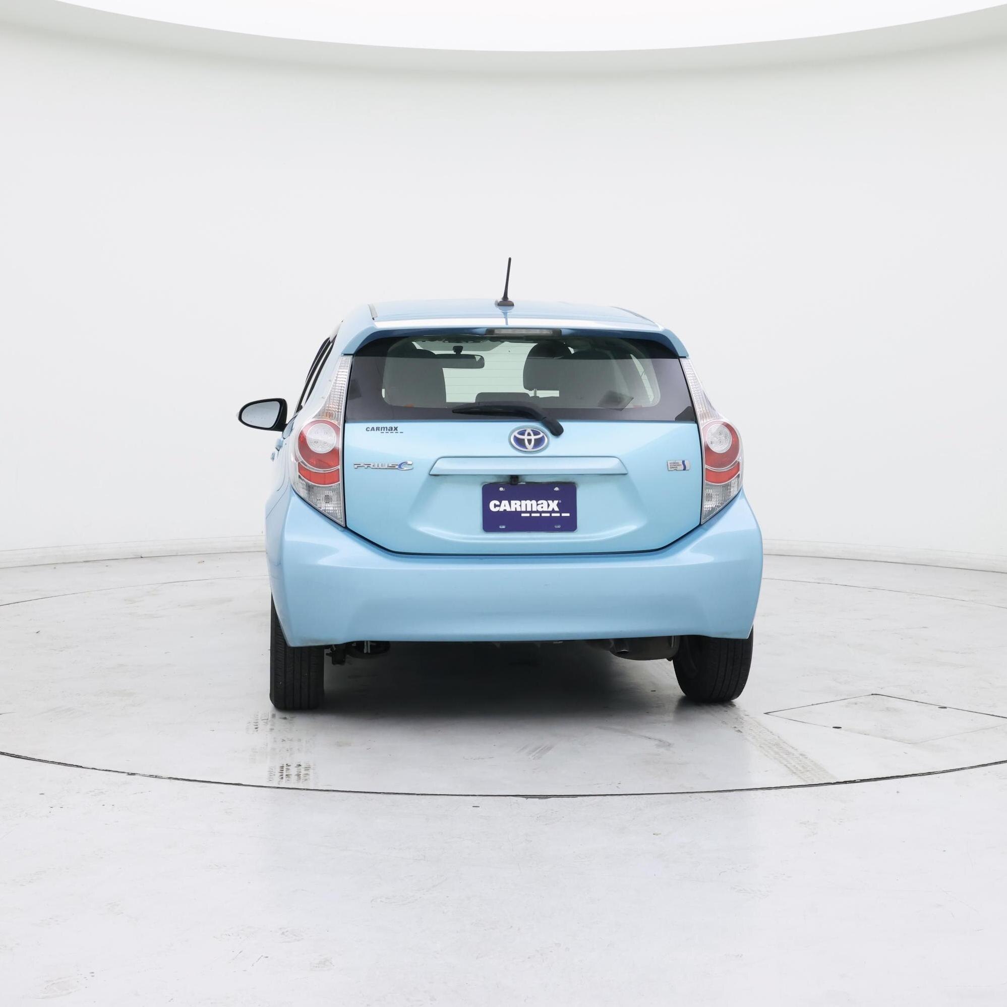 Thumbnail: 2014 Toyota Prius c - 6