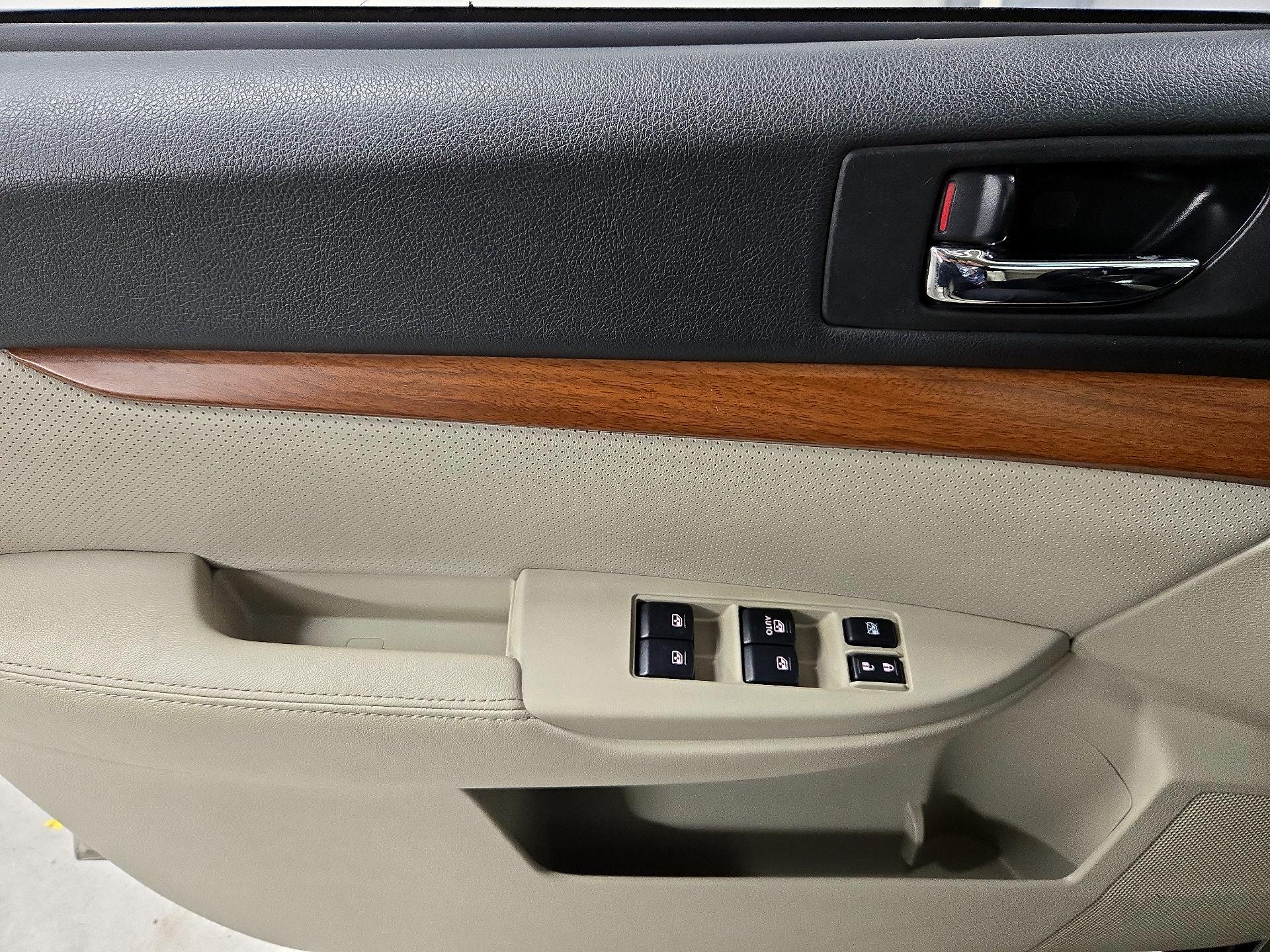 Thumbnail: 2014 Subaru Outback - 12