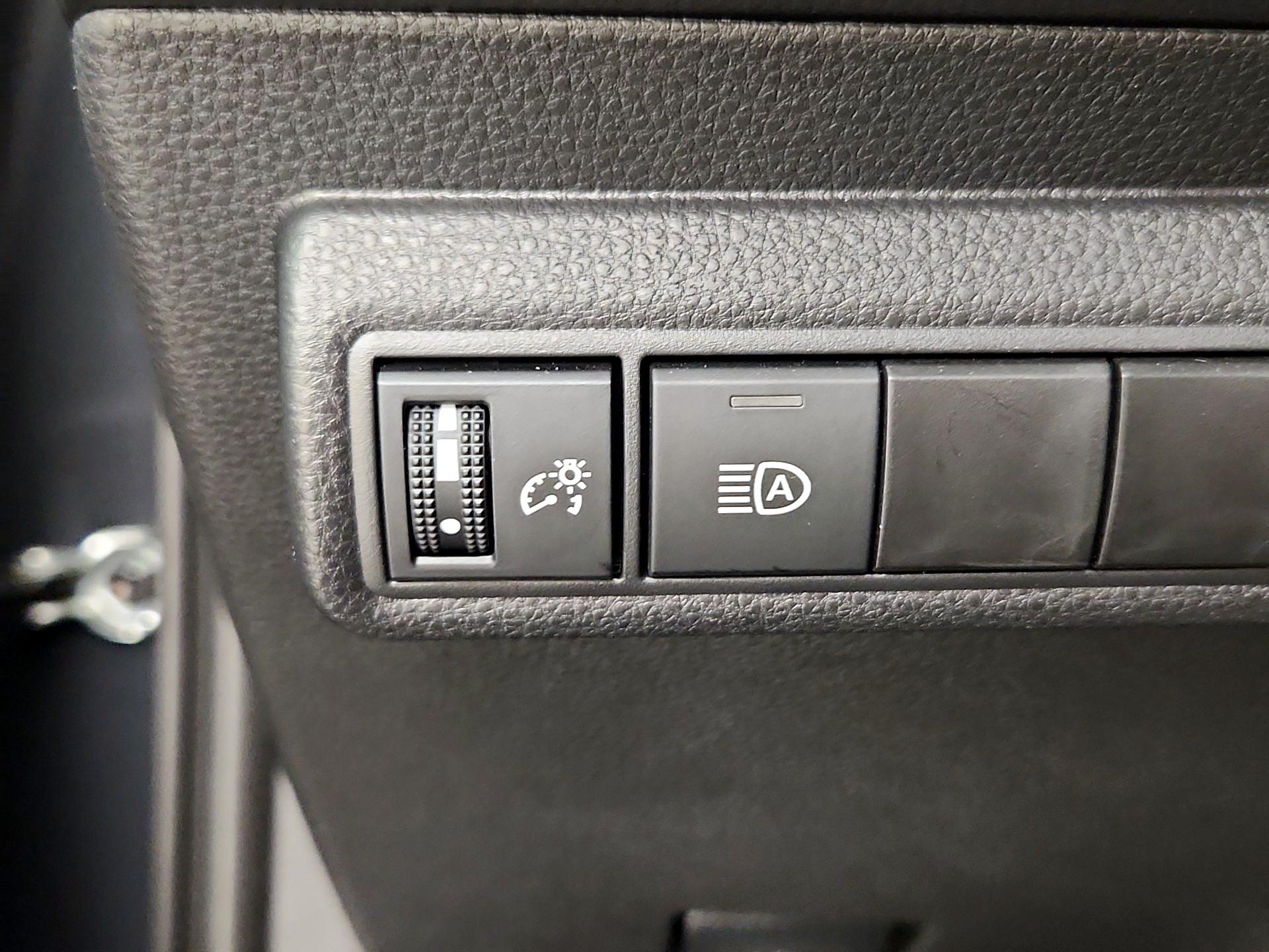 Thumbnail: 2025 Toyota Corolla - 13