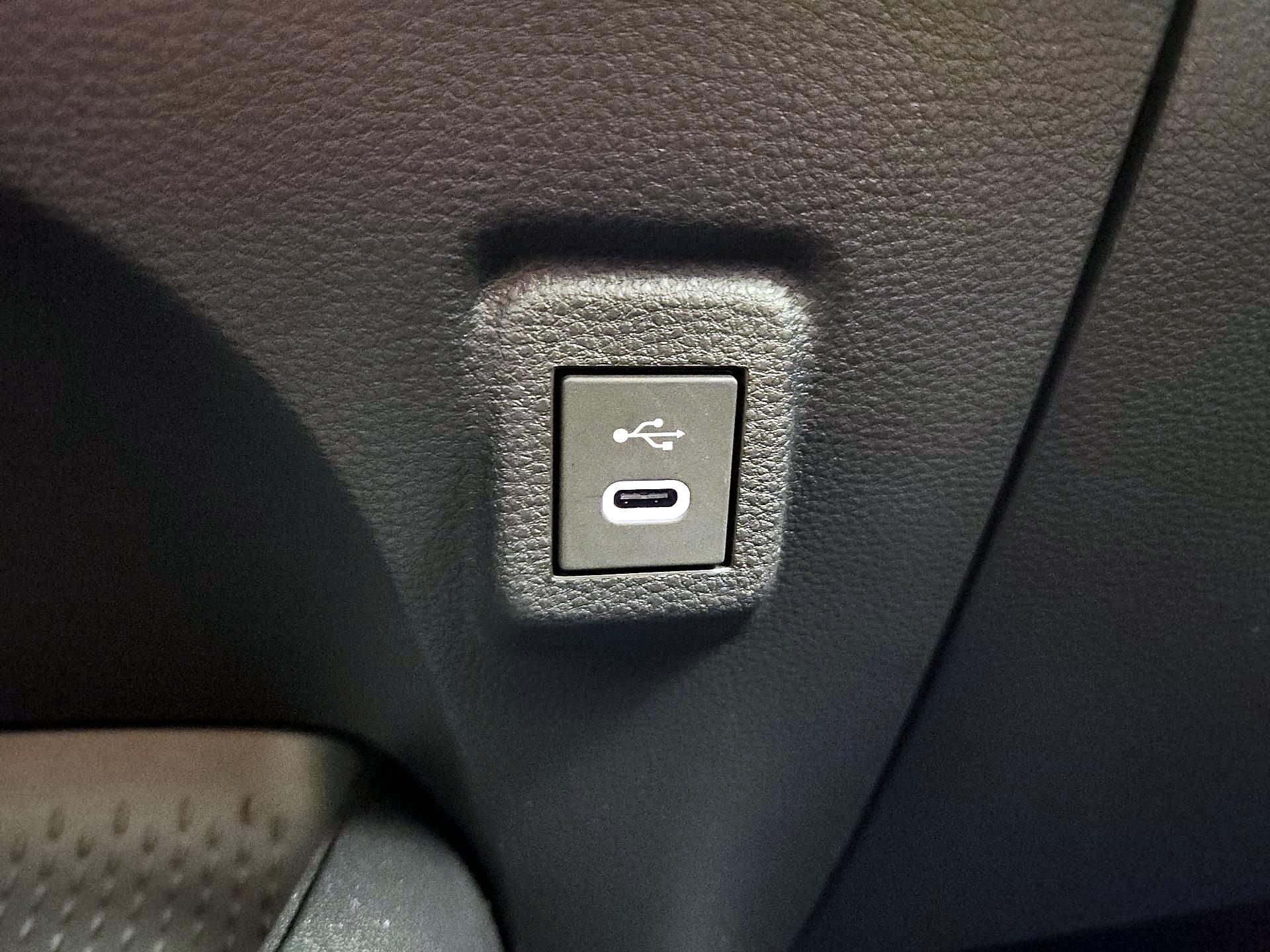 Thumbnail: 2025 Toyota Corolla - 18