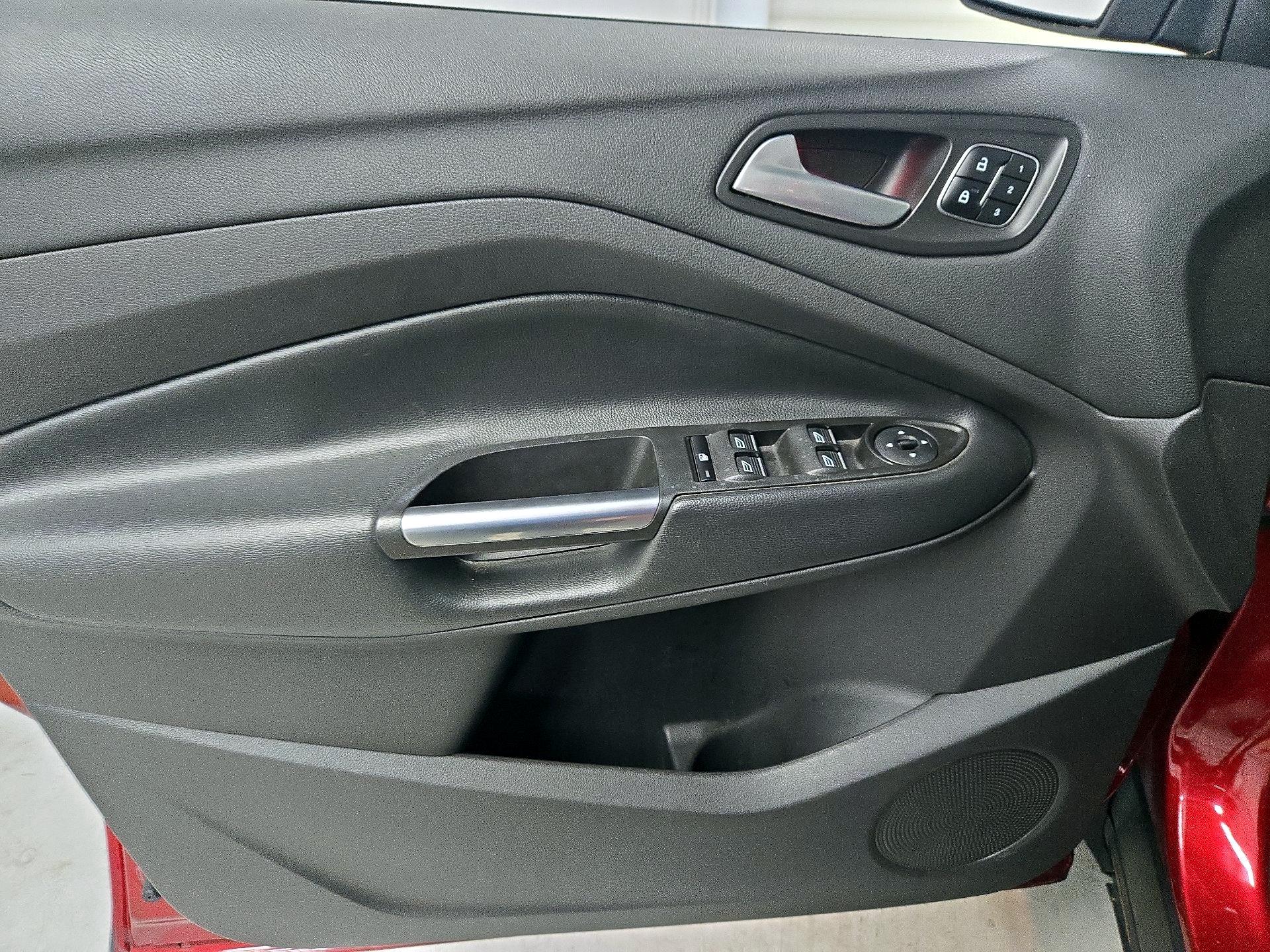 Thumbnail: 2017 Ford Escape - 12