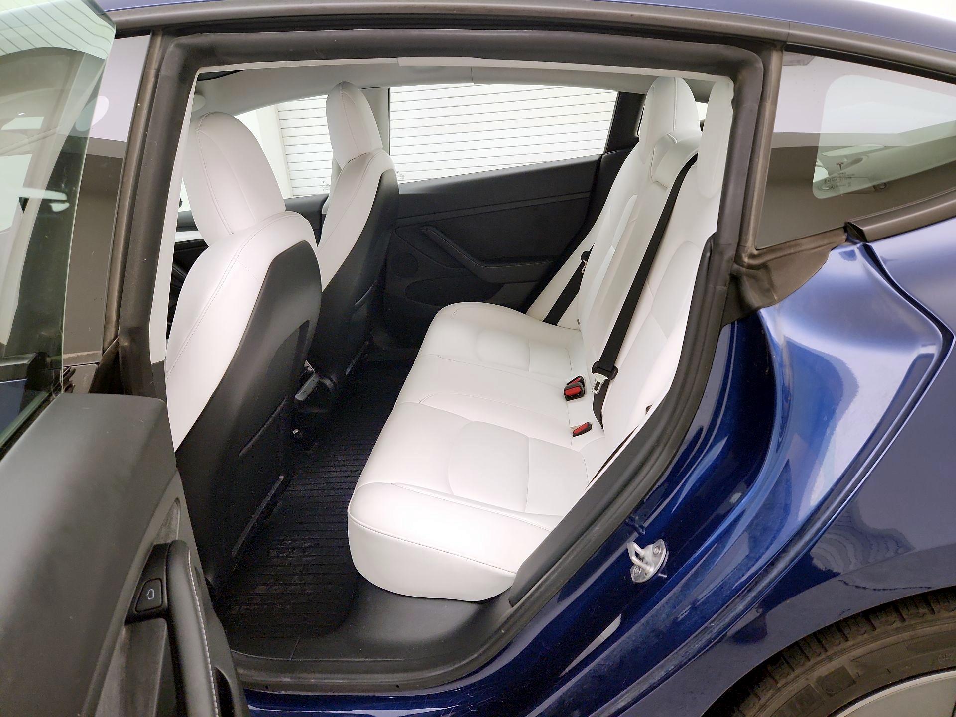 Thumbnail: 2022 Tesla Model 3 - 19