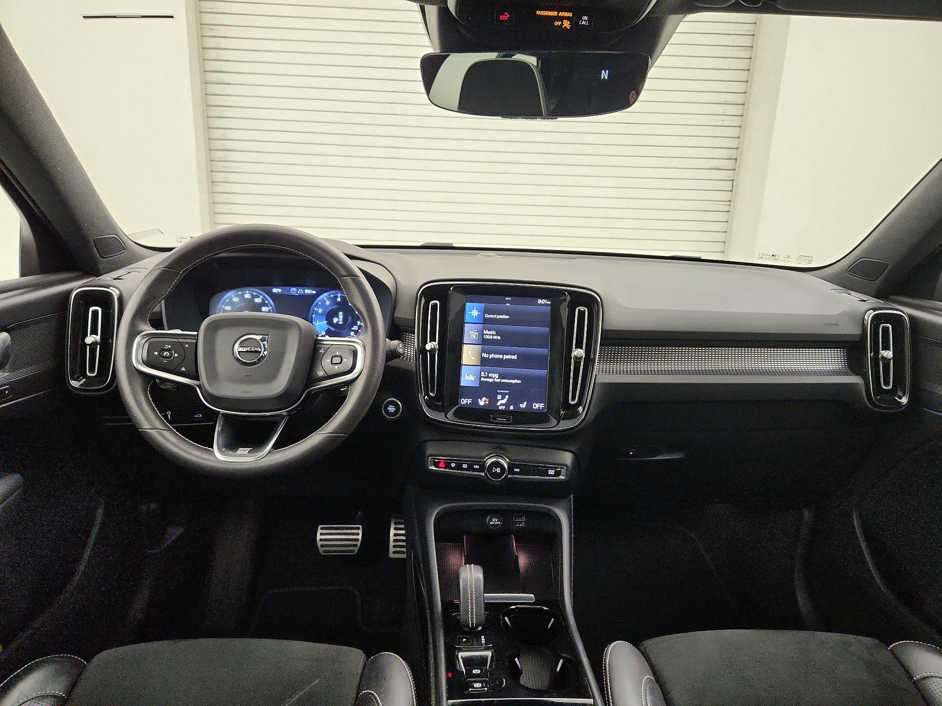 Thumbnail: 2020 Volvo XC40 - 9