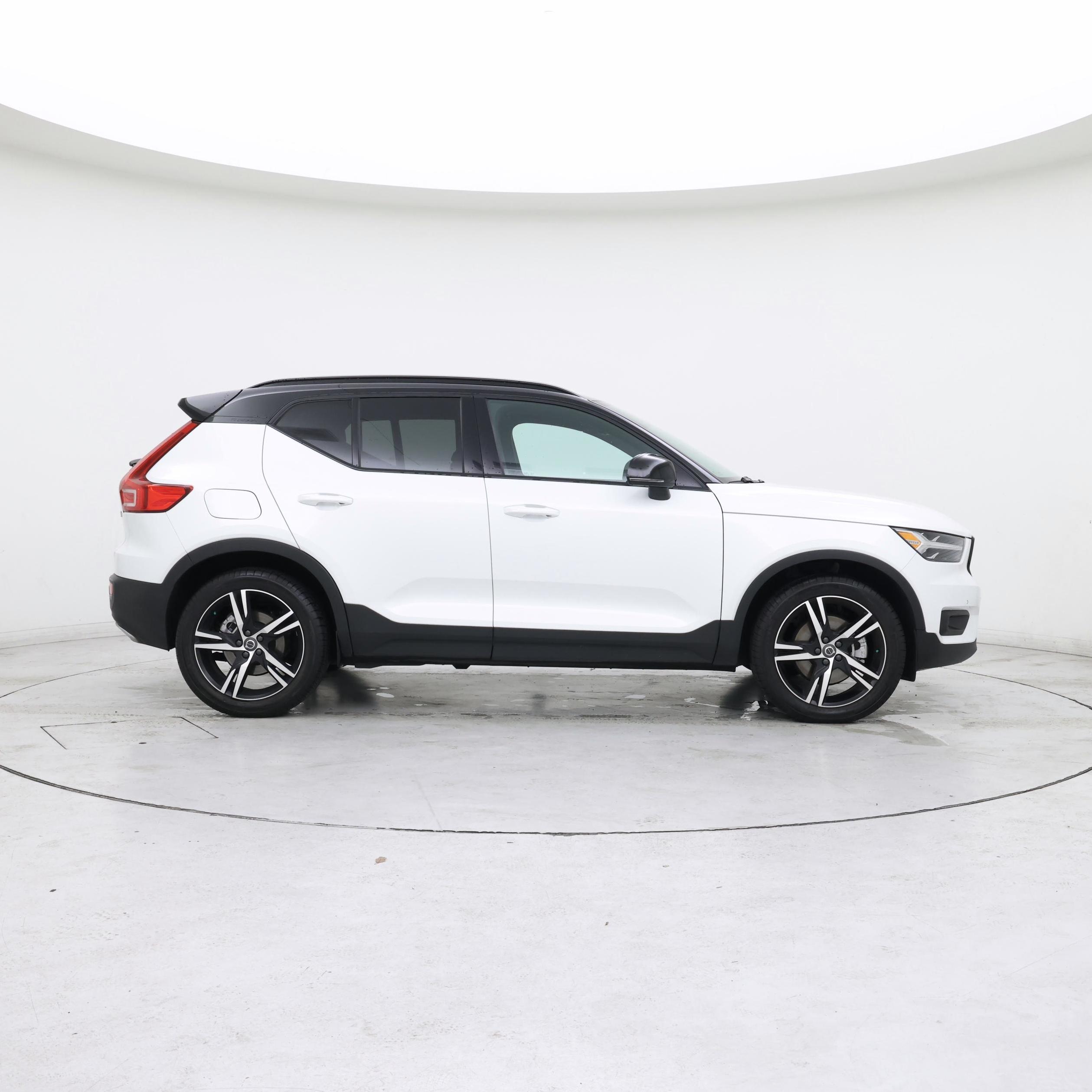 Thumbnail: 2020 Volvo XC40 - 7