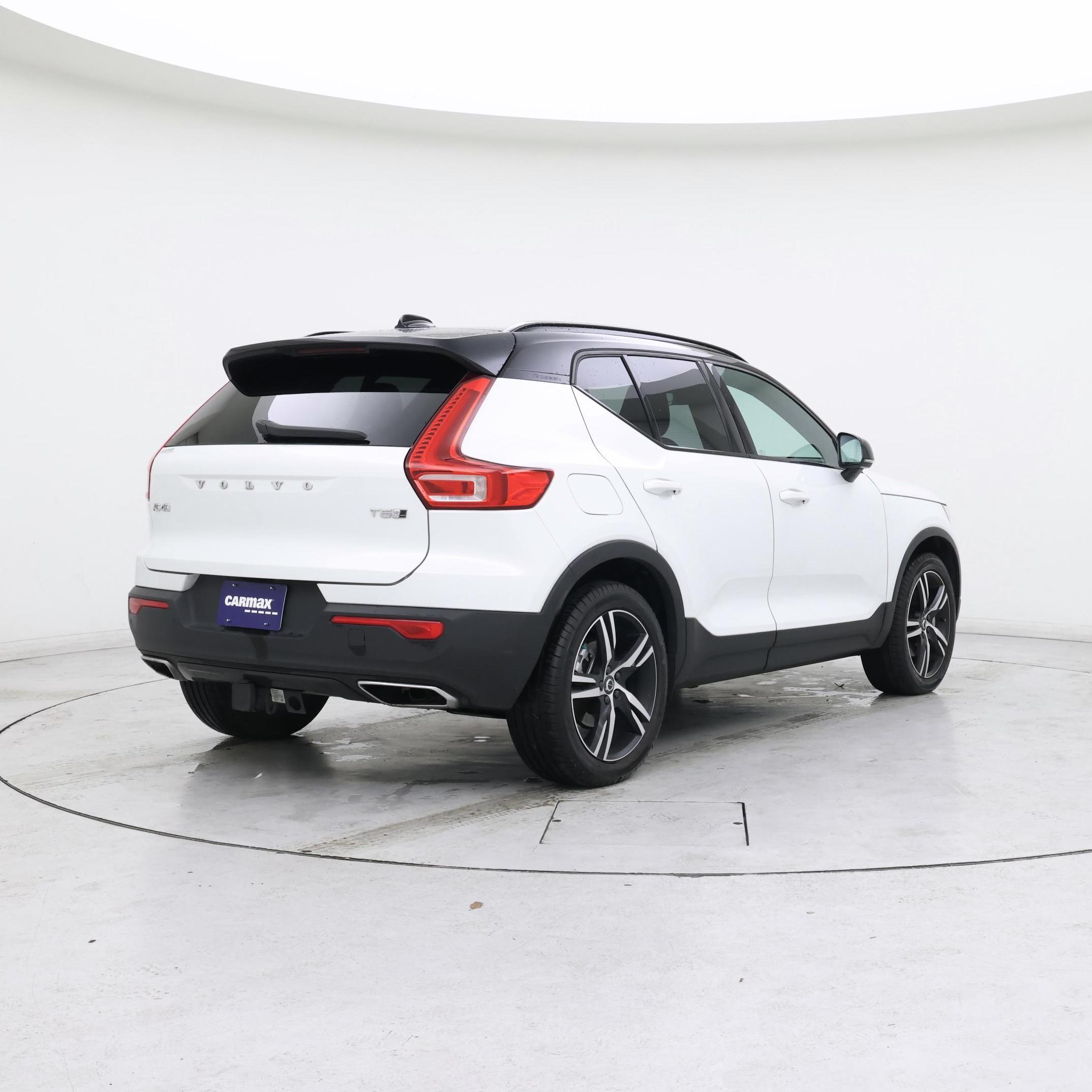 Thumbnail: 2020 Volvo XC40 - 8