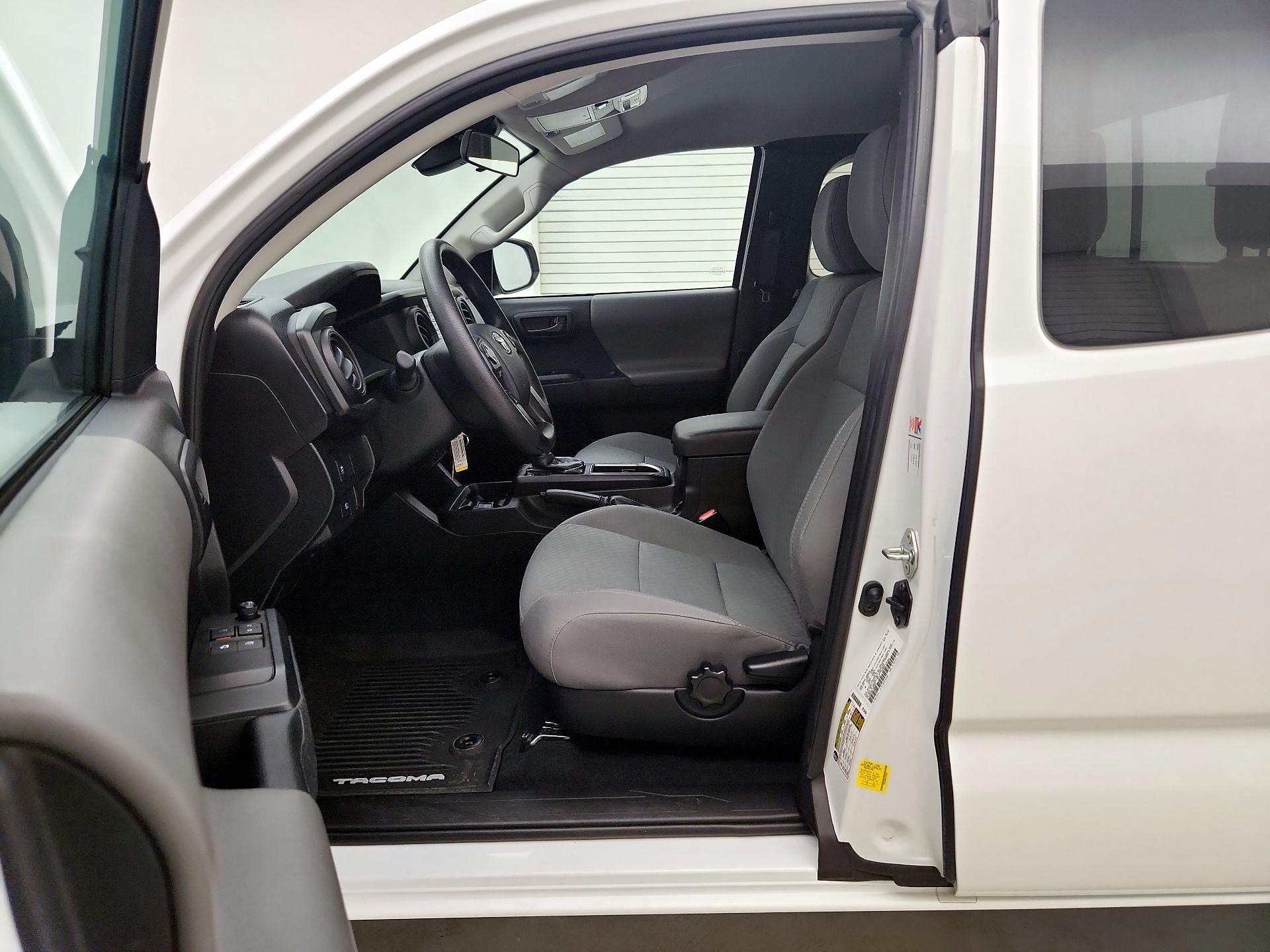 Thumbnail: 2020 Toyota Tacoma - 11