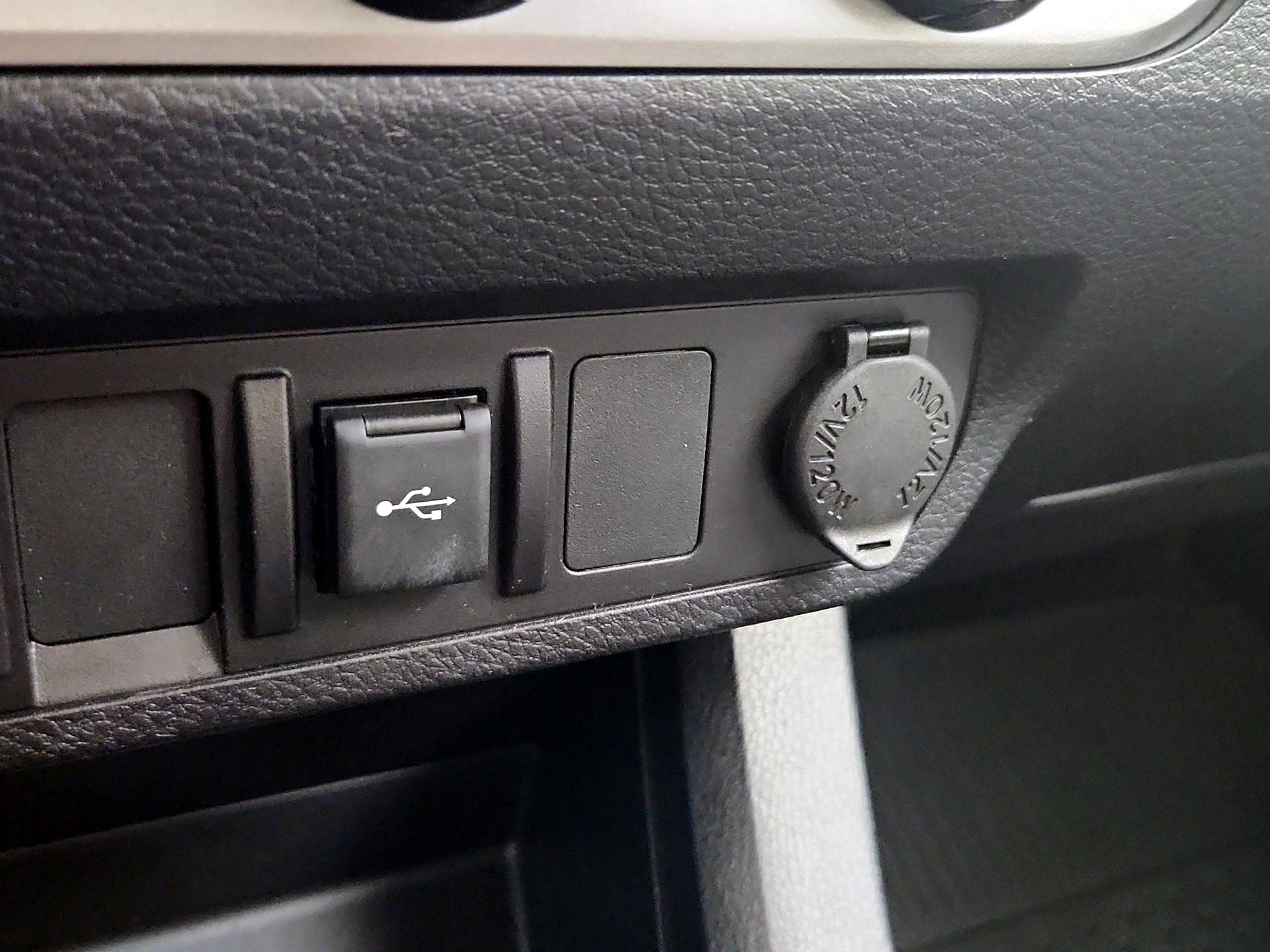 Thumbnail: 2020 Toyota Tacoma - 18