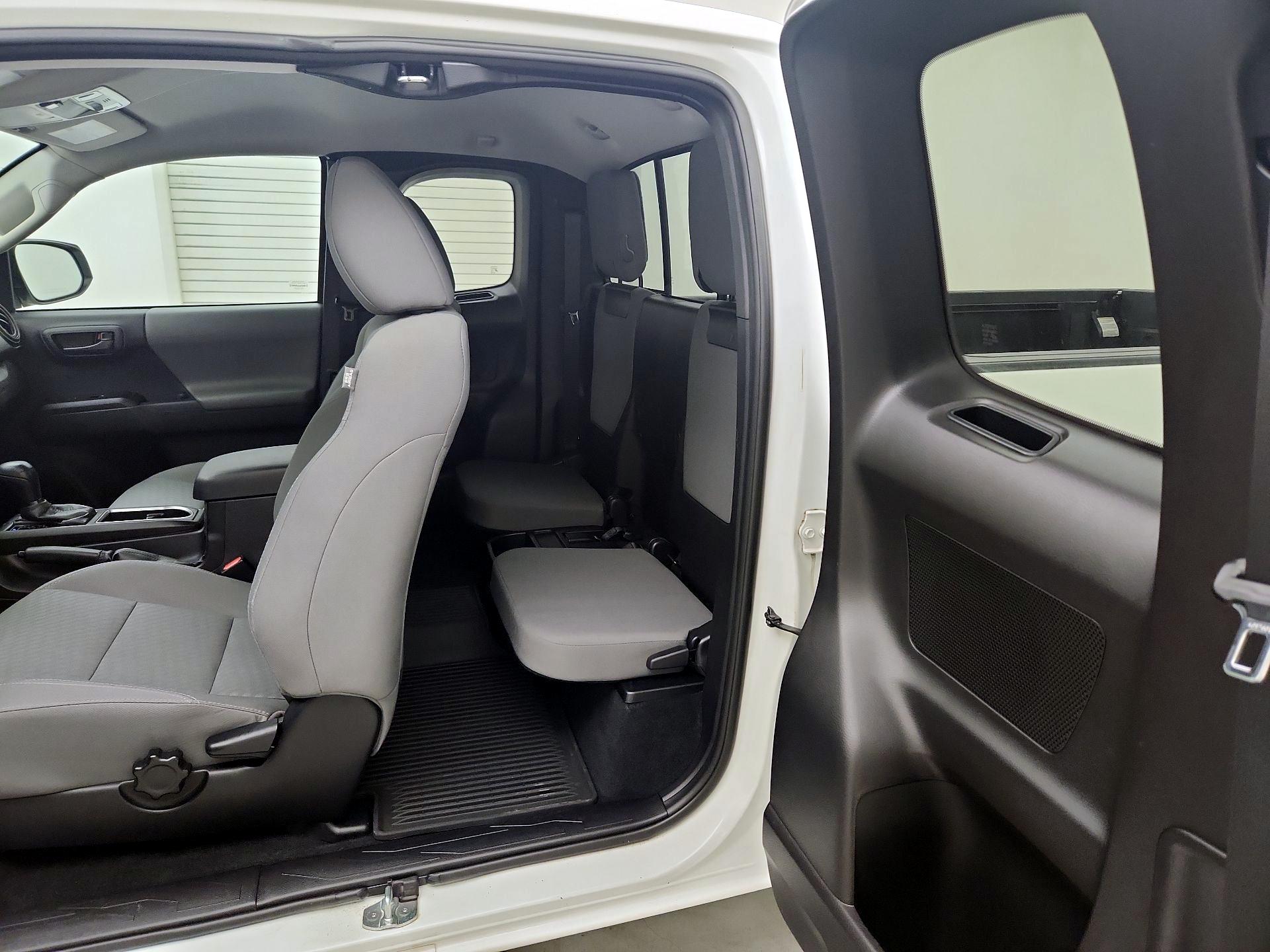 Thumbnail: 2020 Toyota Tacoma - 19