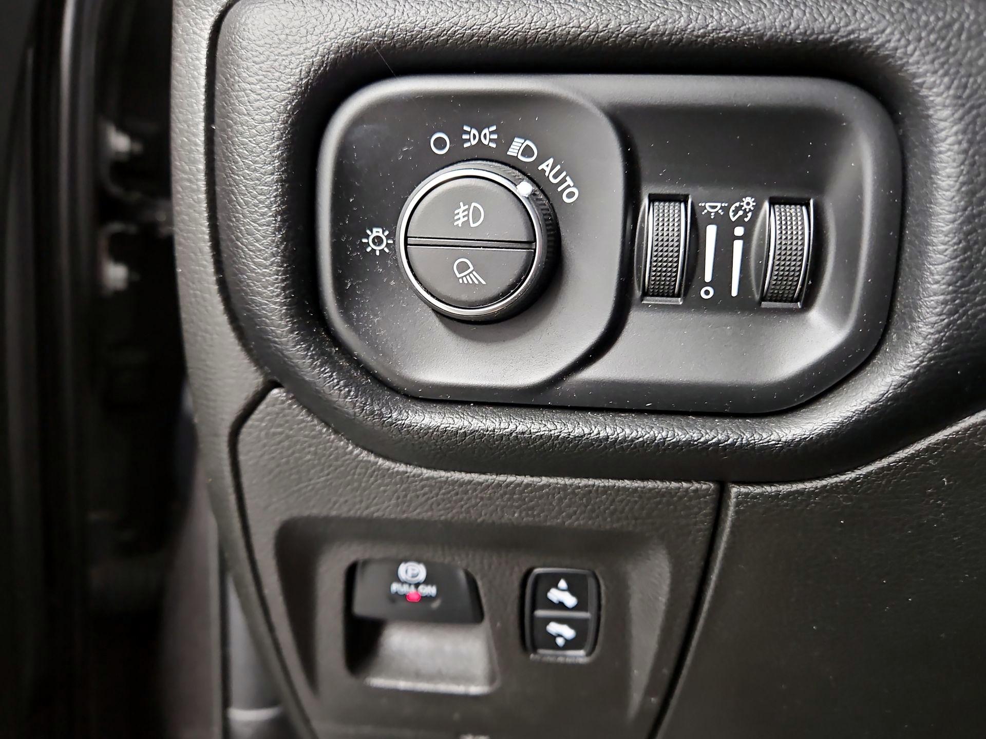 Thumbnail: 2019 RAM 1500 - 13