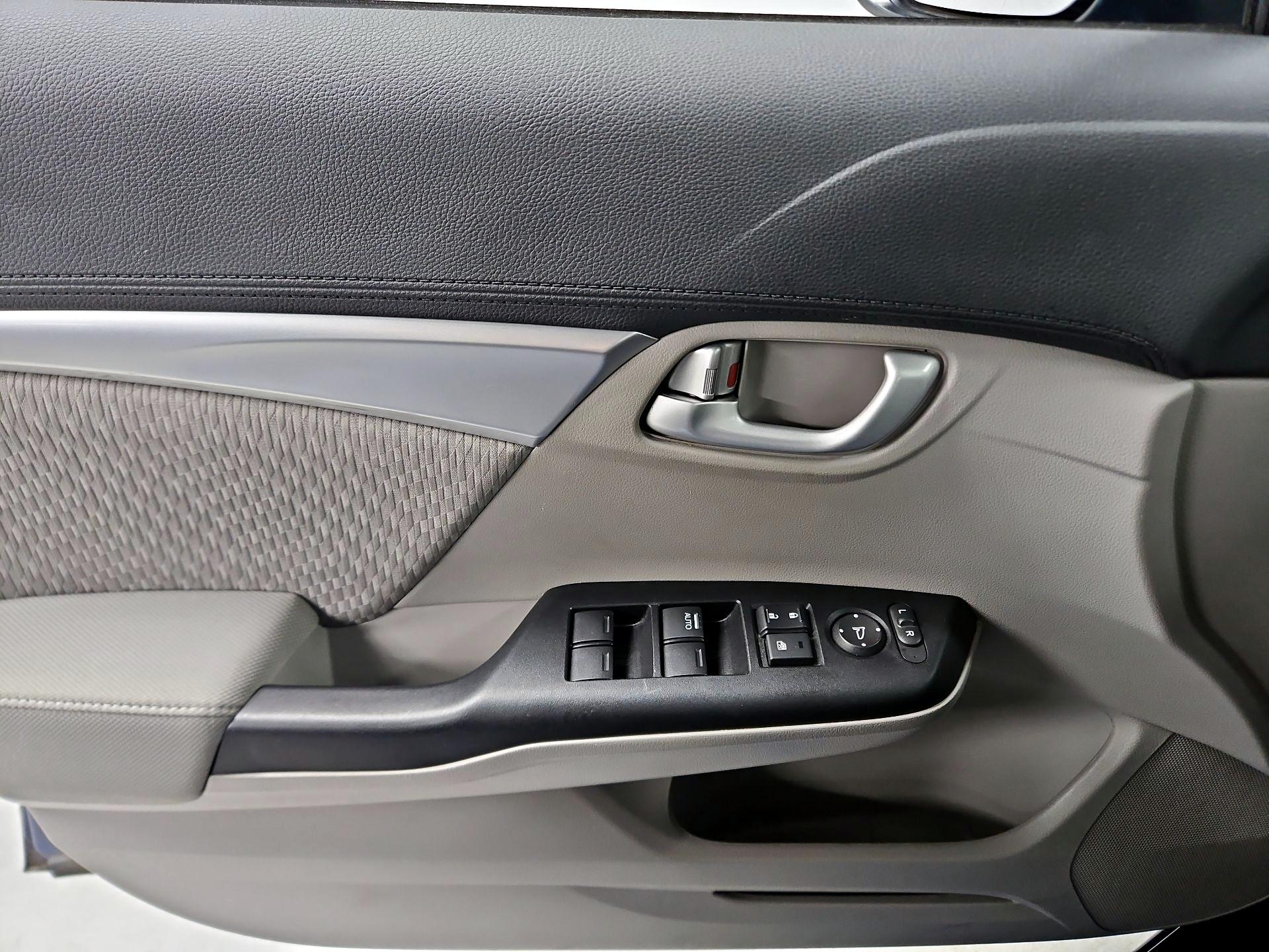 Thumbnail: 2015 Honda Civic - 12