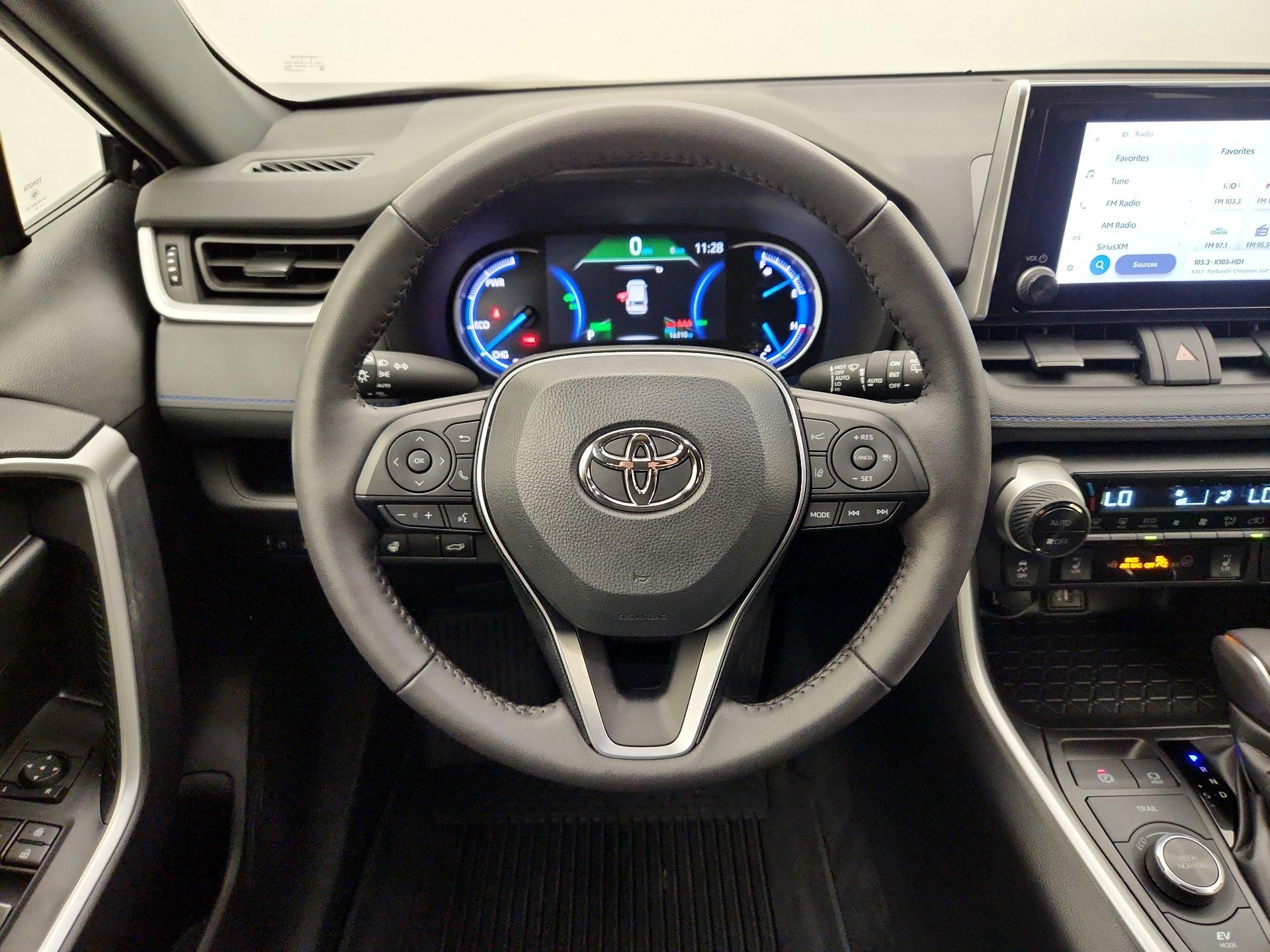 Thumbnail: 2024 Toyota RAV4 - 10