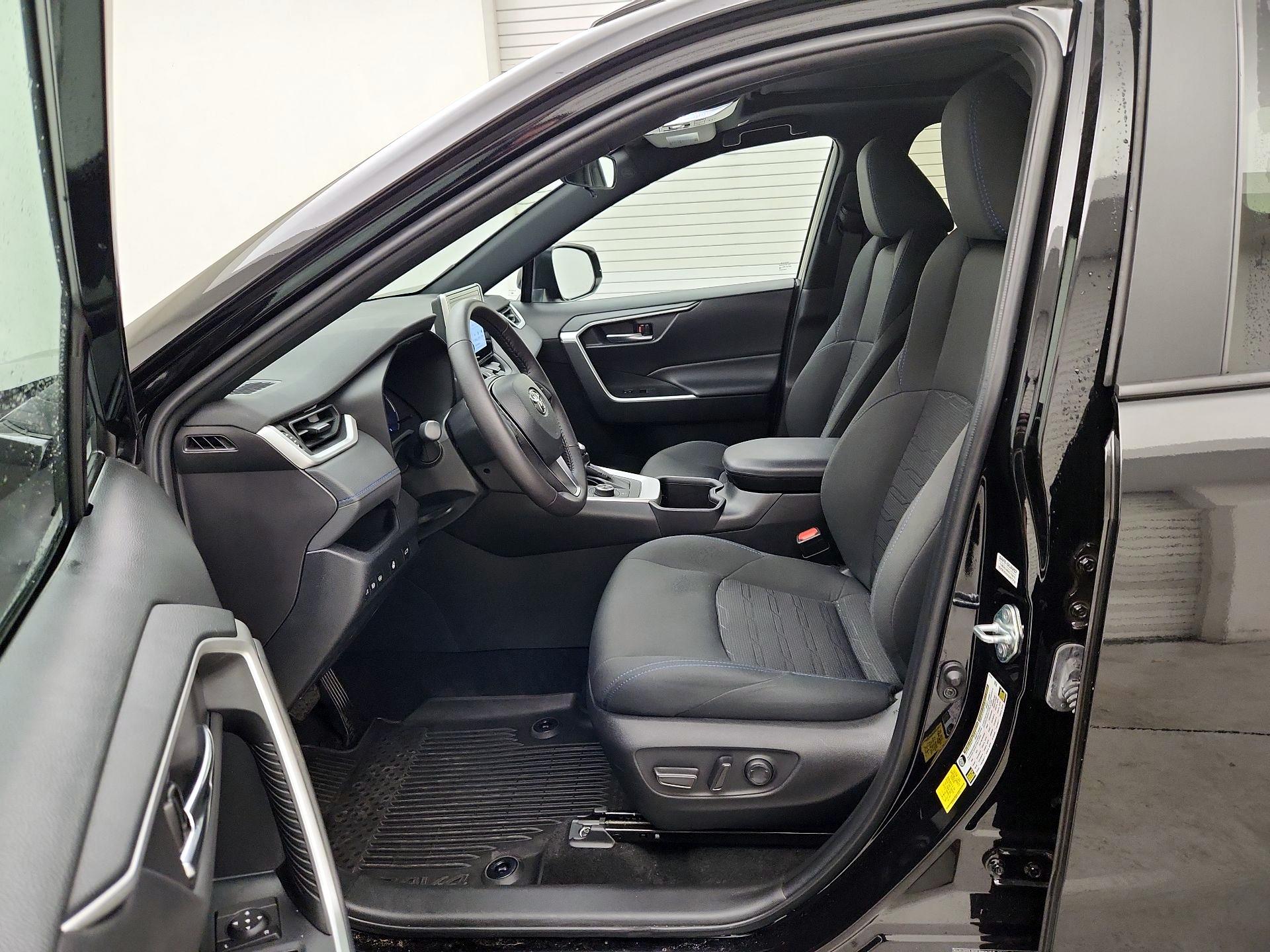 Thumbnail: 2024 Toyota RAV4 - 11