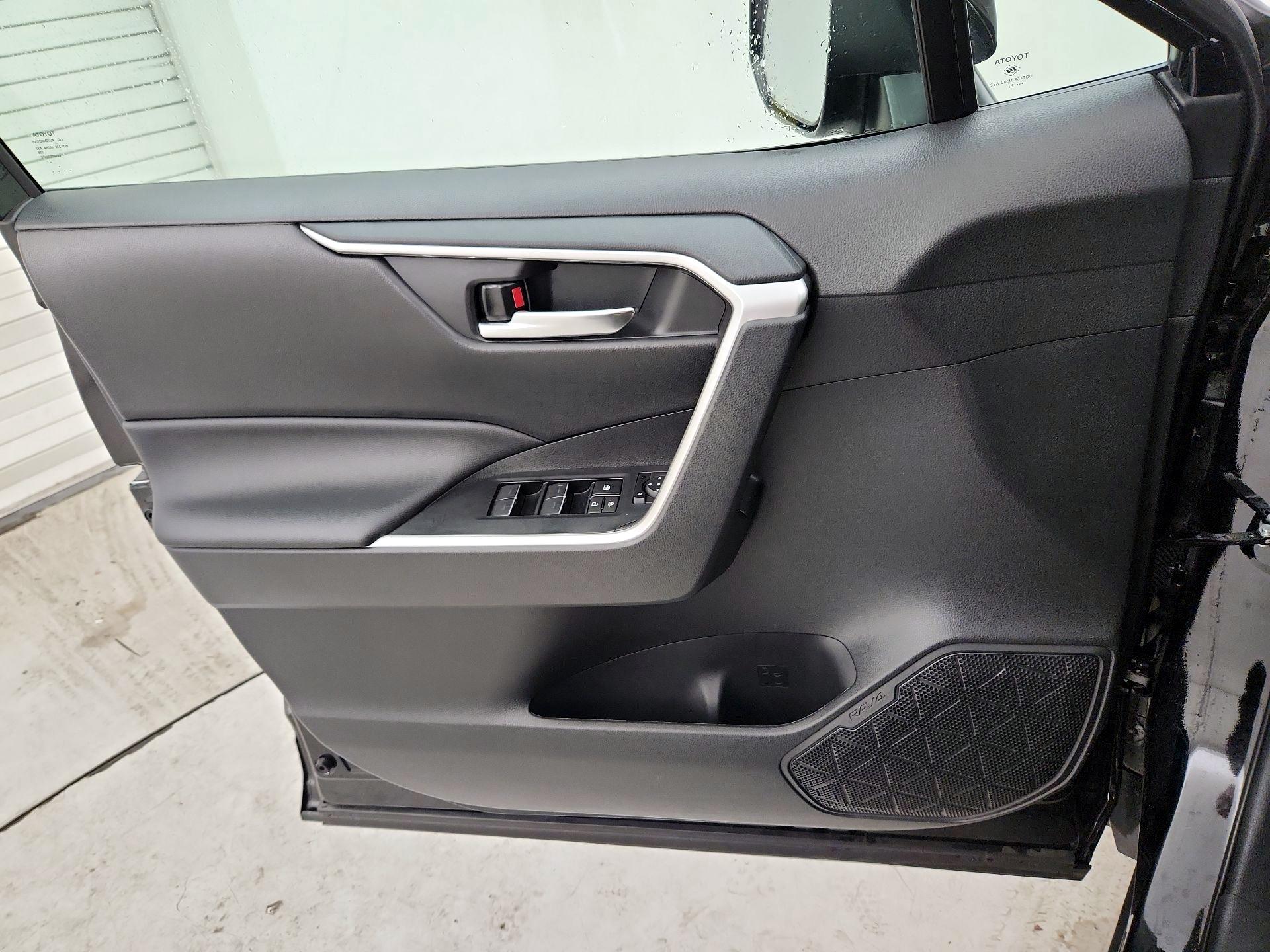 Thumbnail: 2024 Toyota RAV4 - 12