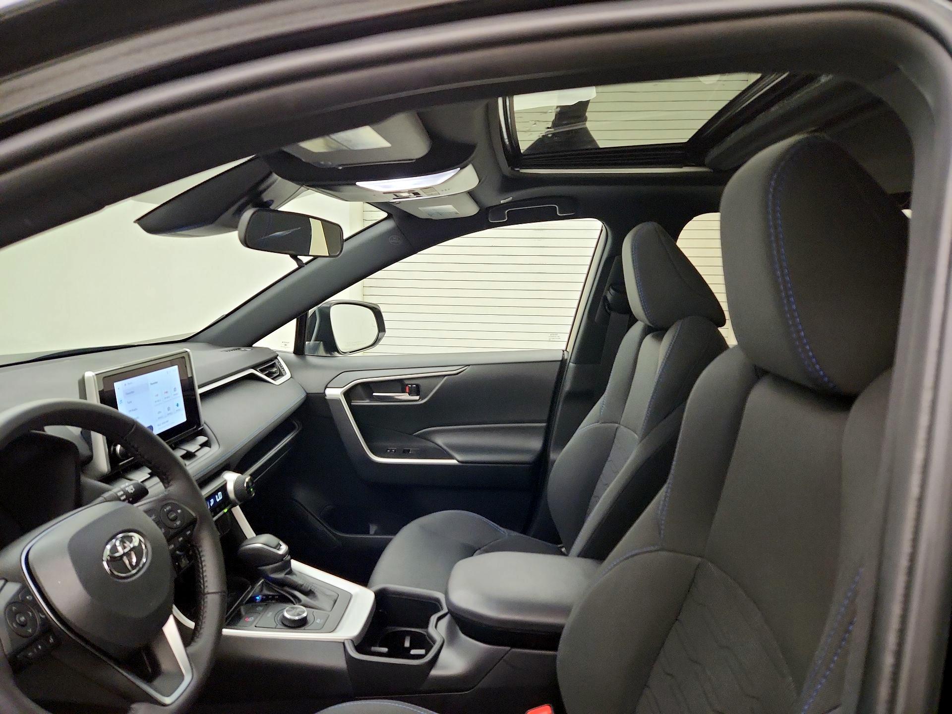 Thumbnail: 2024 Toyota RAV4 - 19