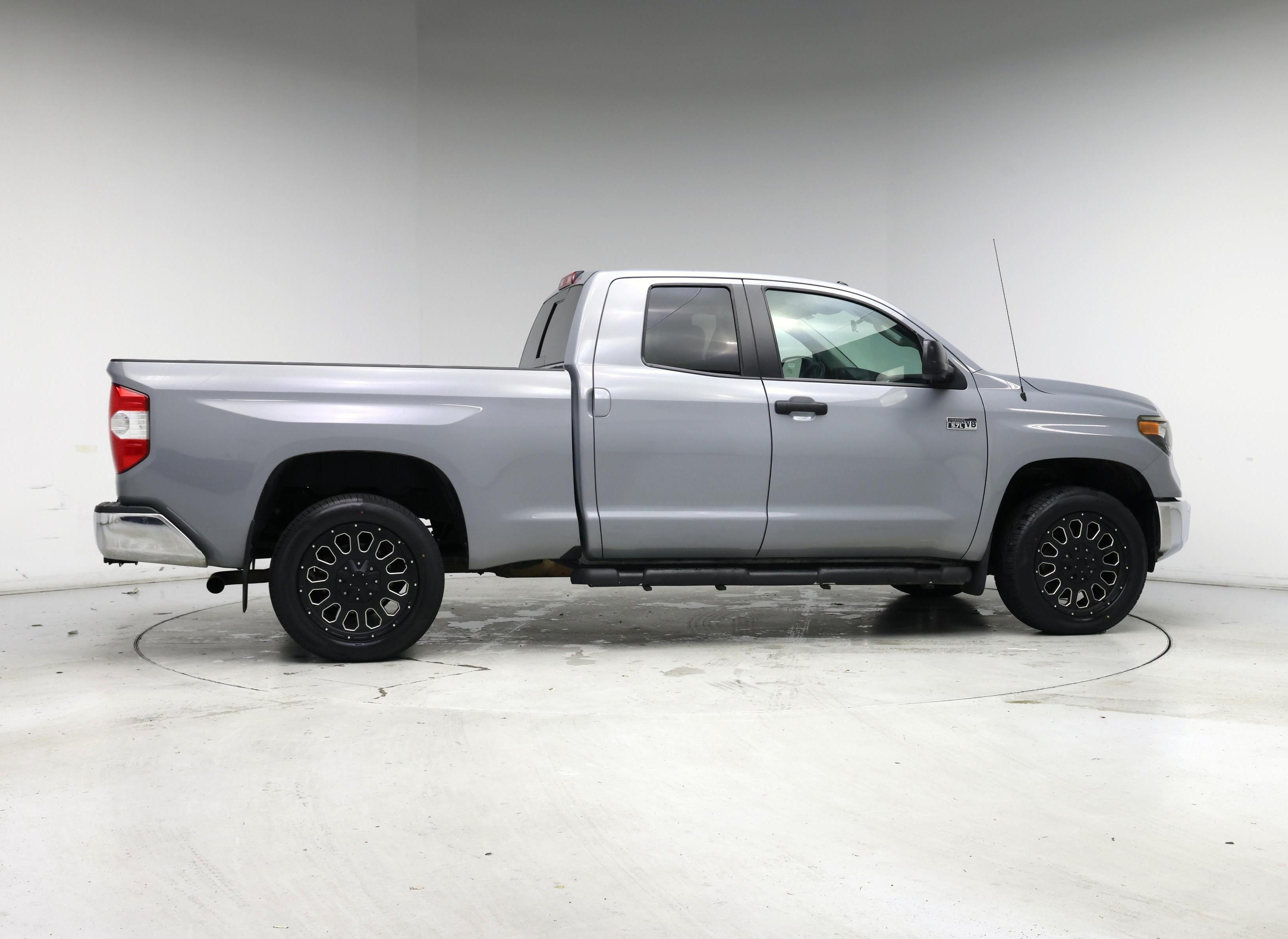 Thumbnail: 2018 Toyota Tundra - 7