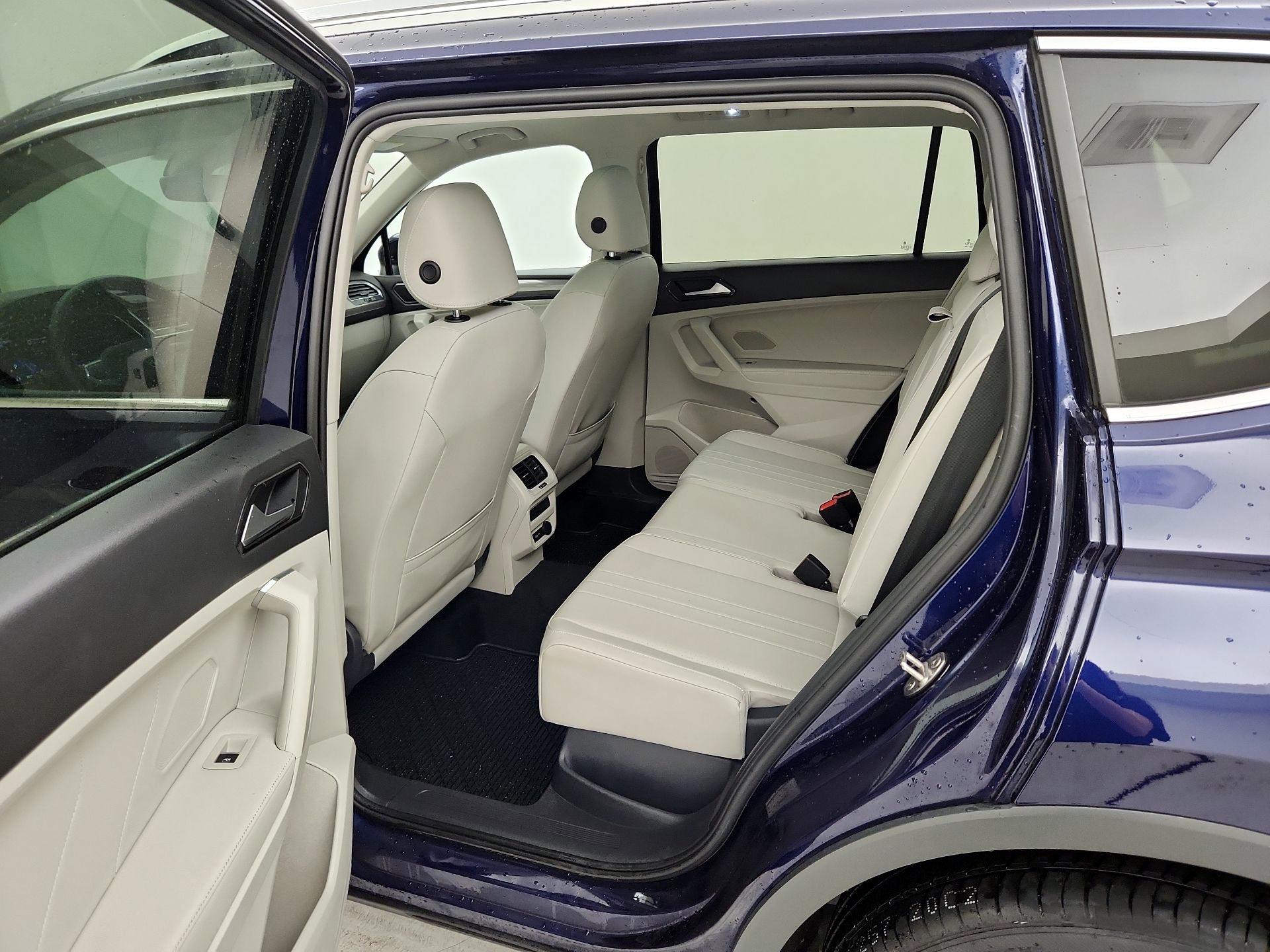 Thumbnail: 2022 Volkswagen Tiguan - 20