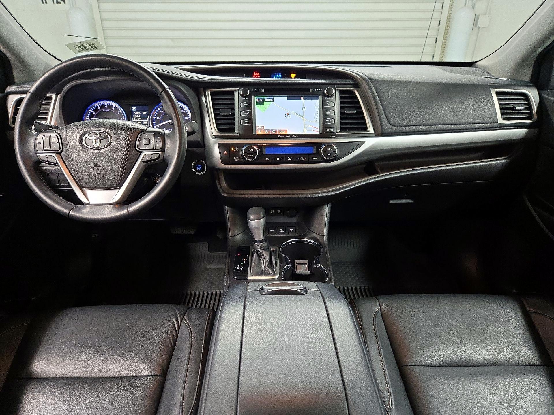 Thumbnail: 2018 Toyota Highlander - 9