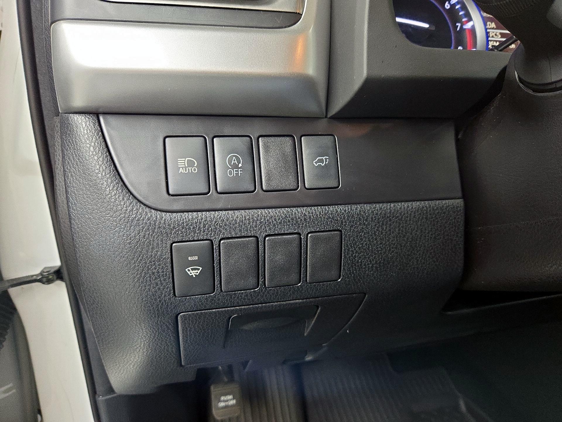 Thumbnail: 2018 Toyota Highlander - 13