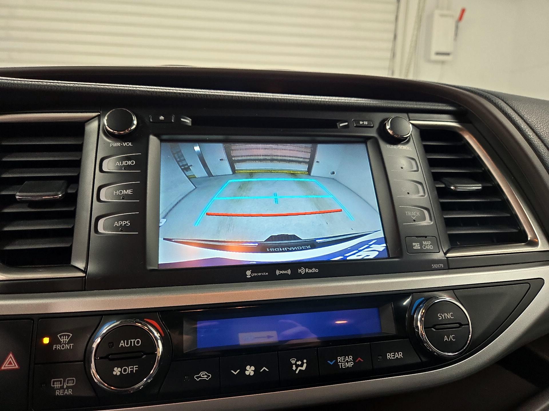 Thumbnail: 2018 Toyota Highlander - 15