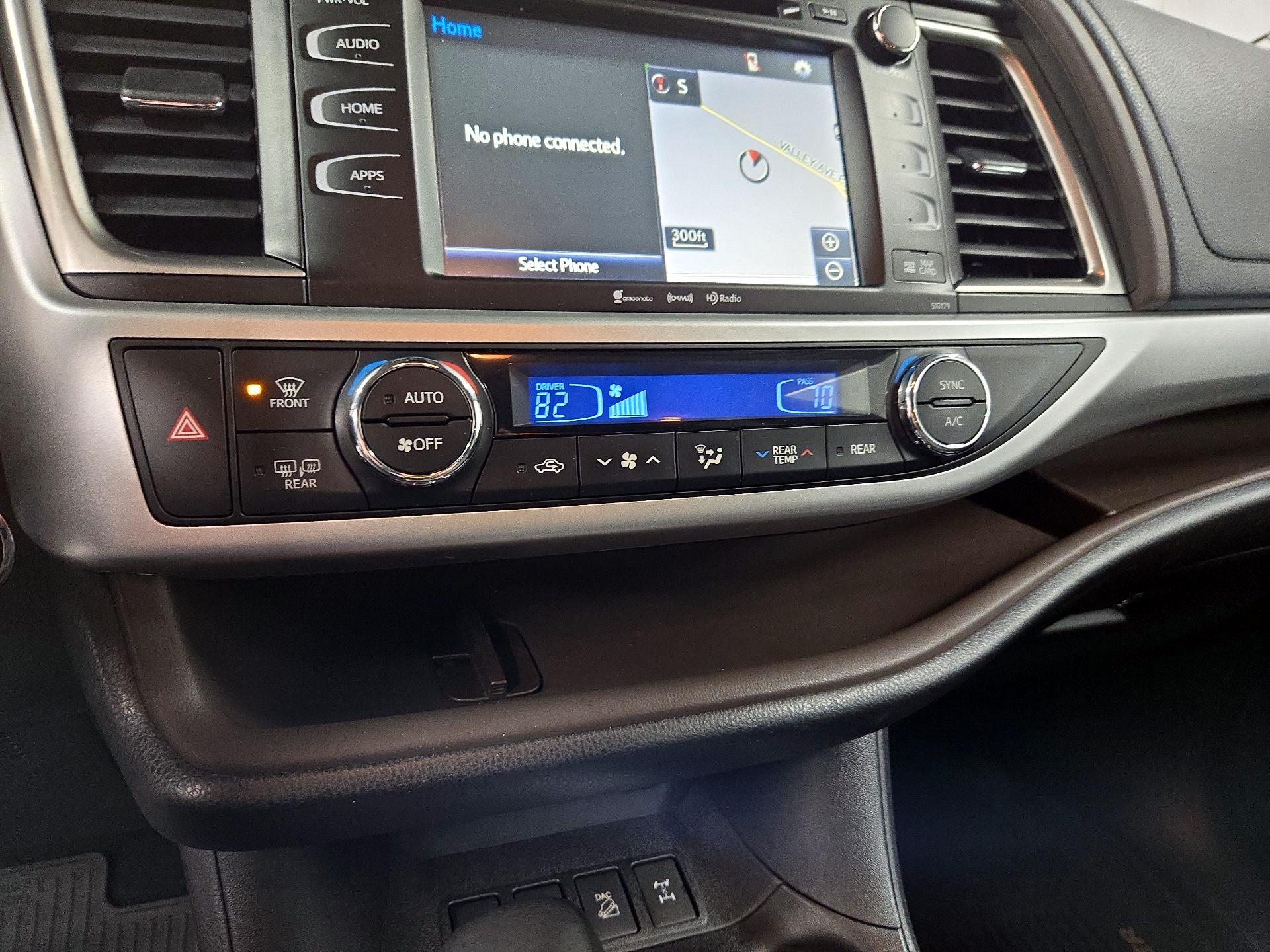 Thumbnail: 2018 Toyota Highlander - 17