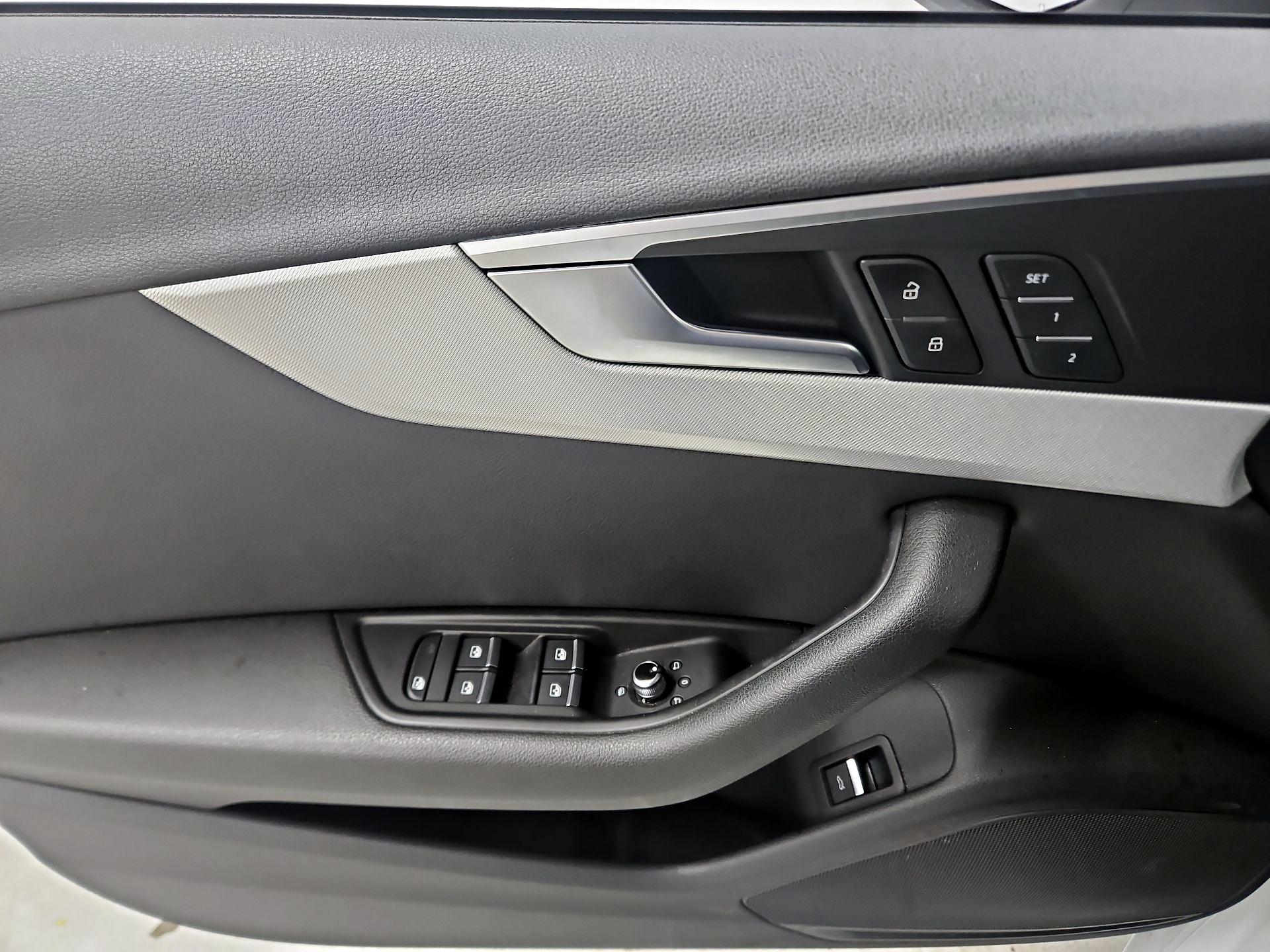 Thumbnail: 2017 Audi A4 - 12