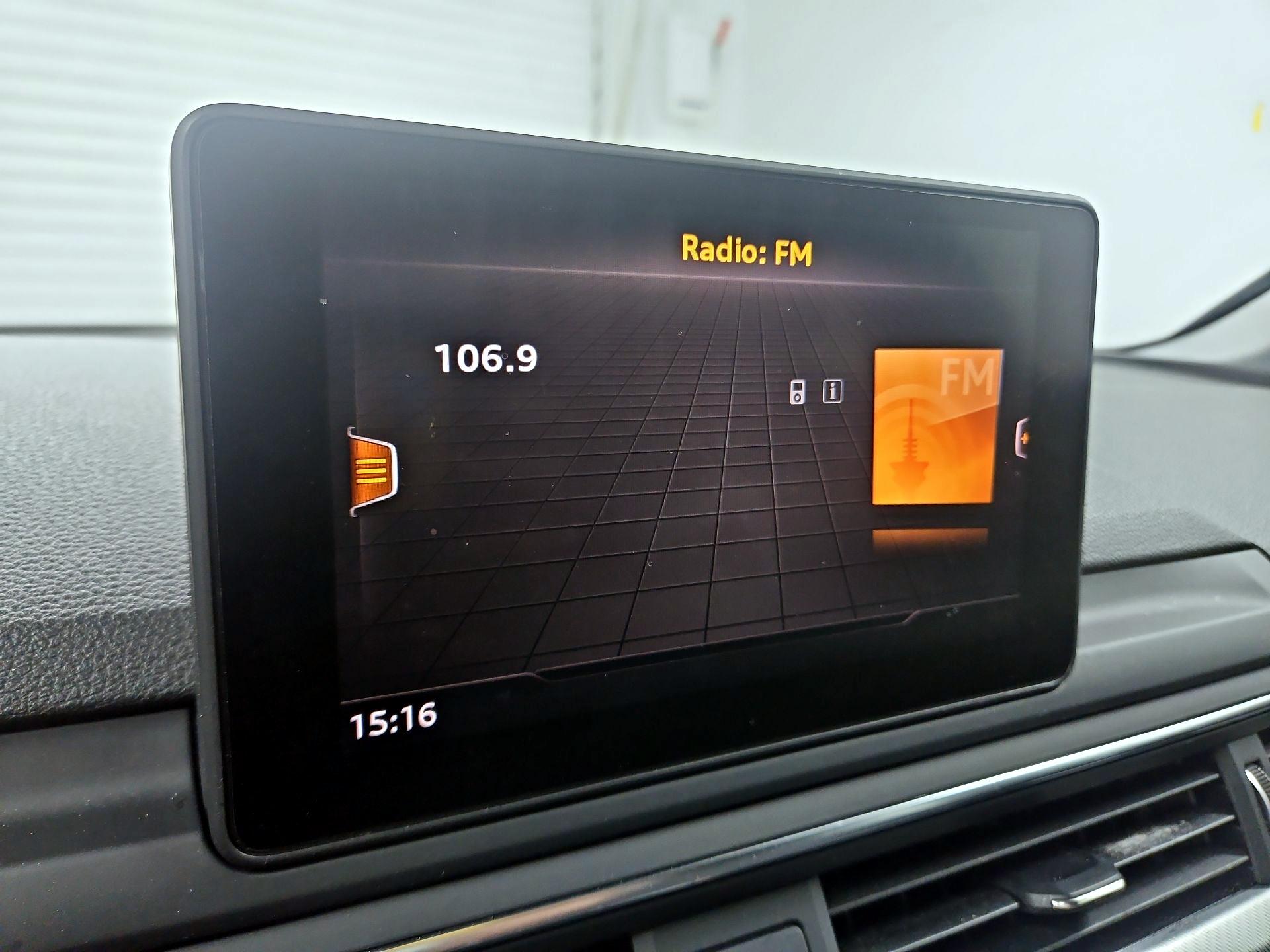 Thumbnail: 2017 Audi A4 - 15